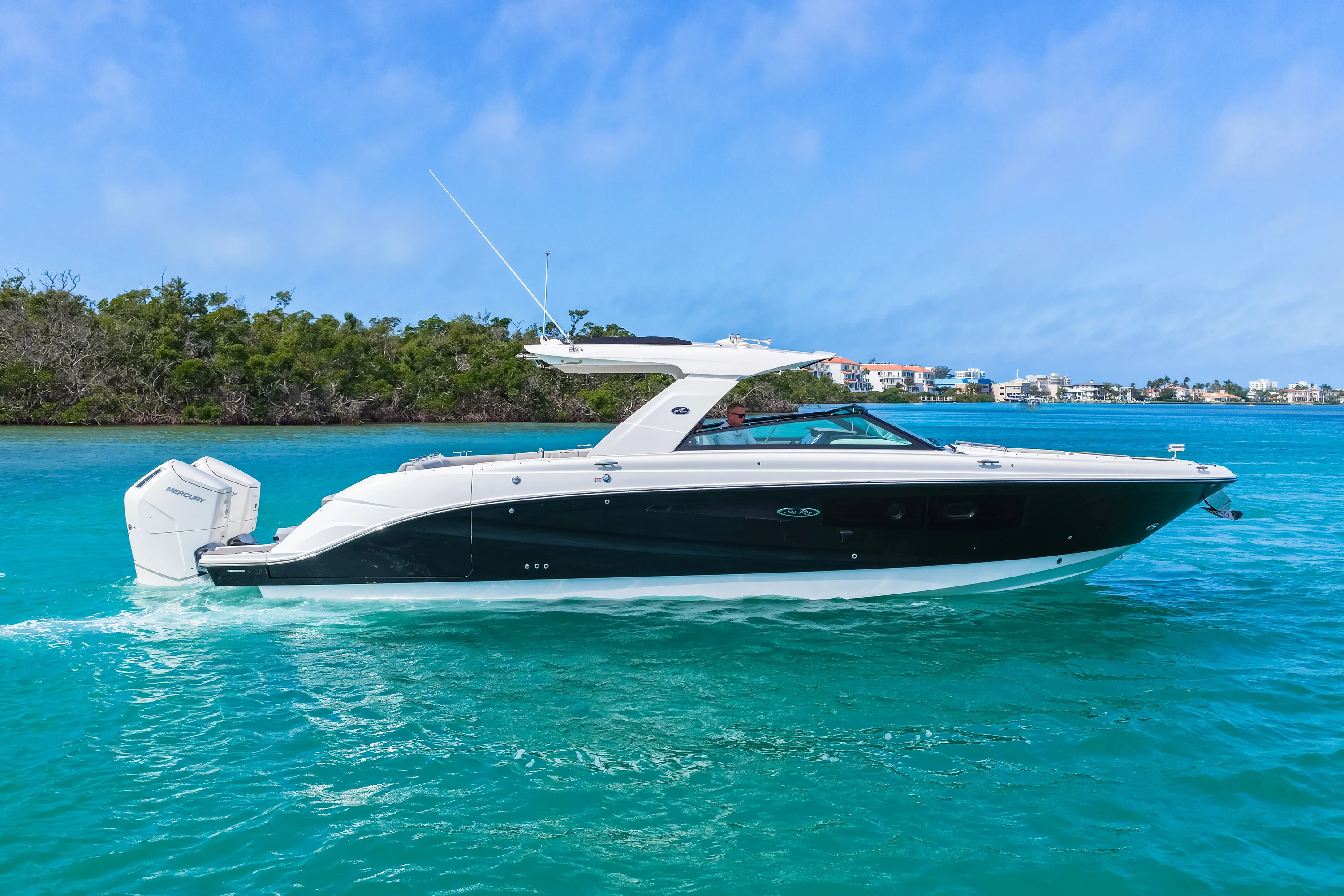 2026 Sea Ray SLX 400 Outboard Image Thumbnail #2