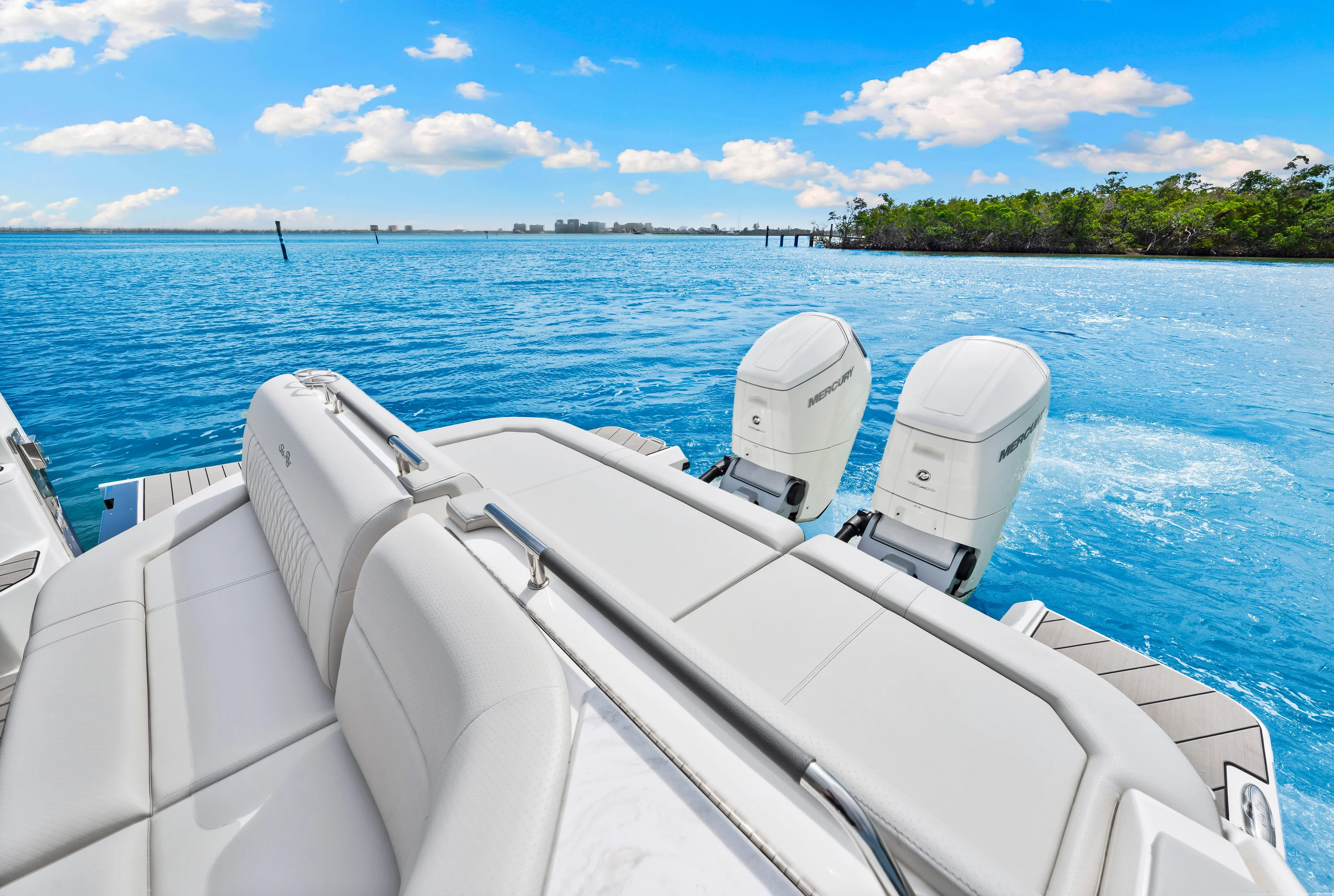 2026 Sea Ray SLX 400 Outboard Image Thumbnail #48