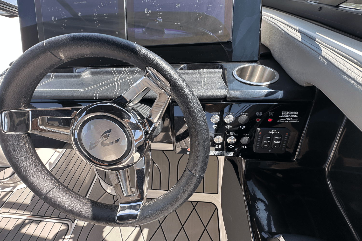 2025 Sea Ray SLX 280 Image Thumbnail #20