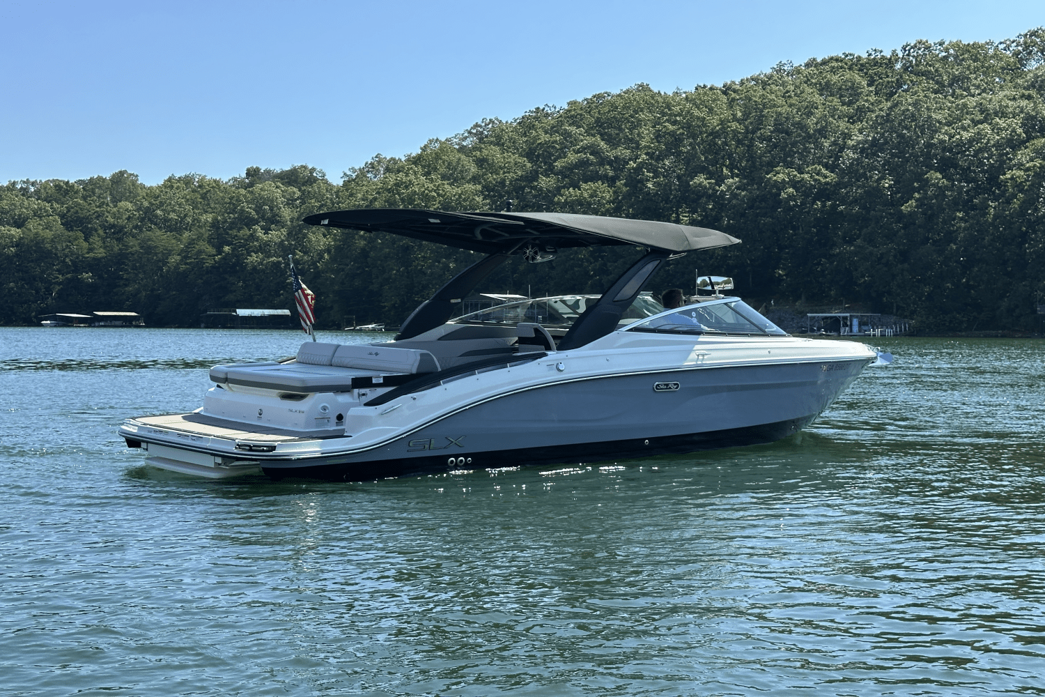 2025 Sea Ray SLX 280 Image Thumbnail #4