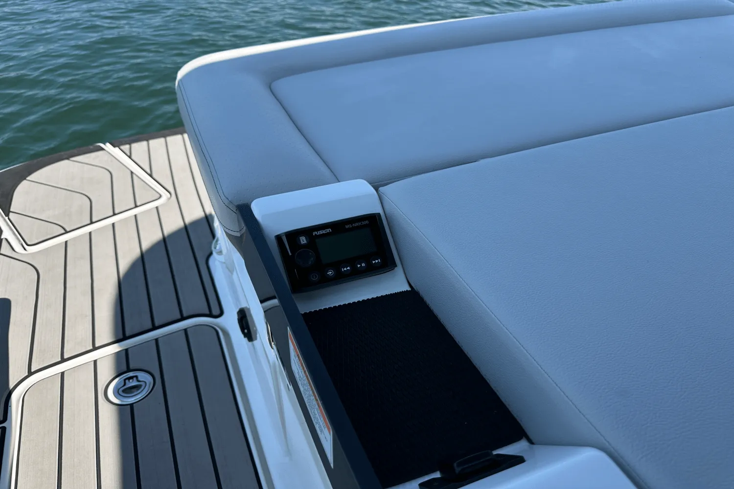 2025 Sea Ray SLX 280 Image Thumbnail #33