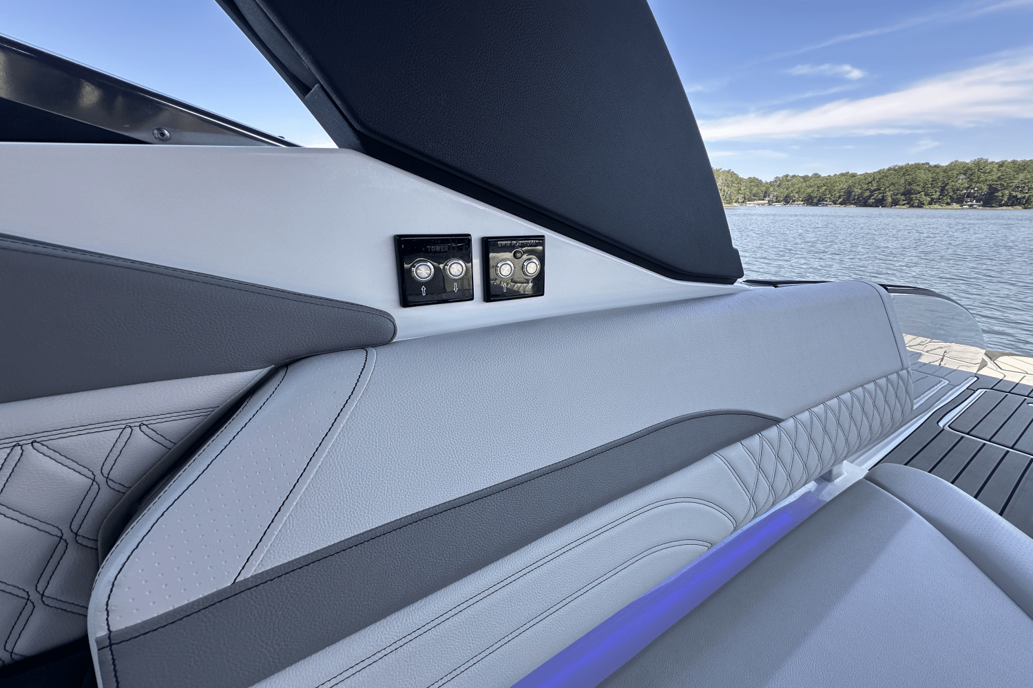 2025 Sea Ray SLX 280 Image Thumbnail #35