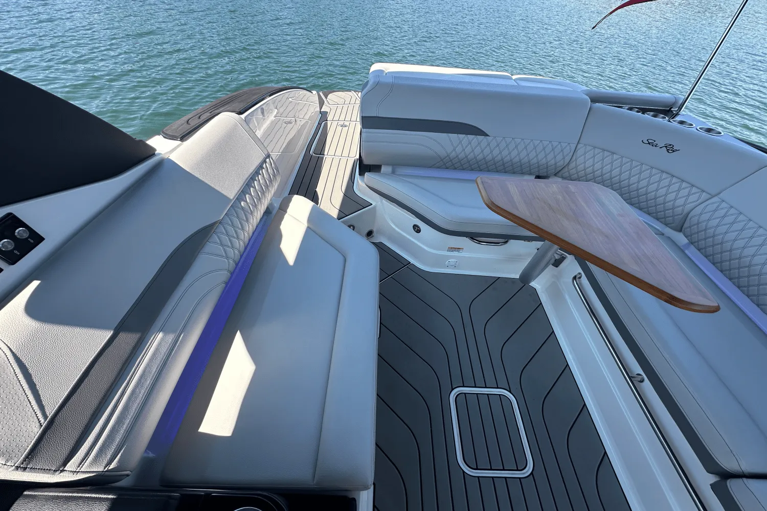 2025 Sea Ray SLX 280 Image Thumbnail #30