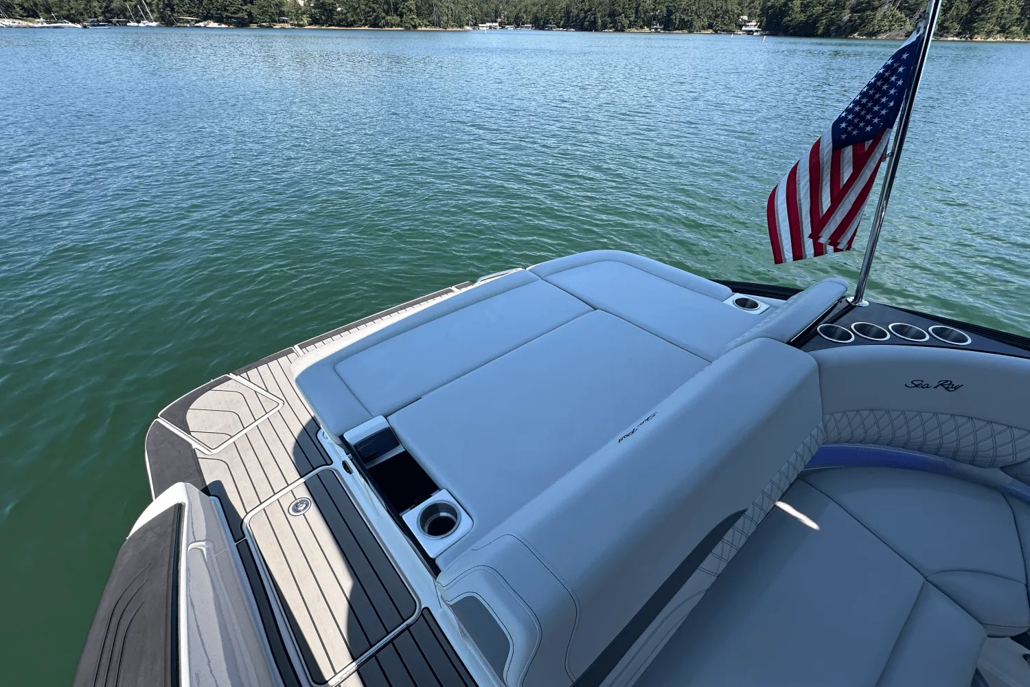 2025 Sea Ray SLX 280 Image Thumbnail #32