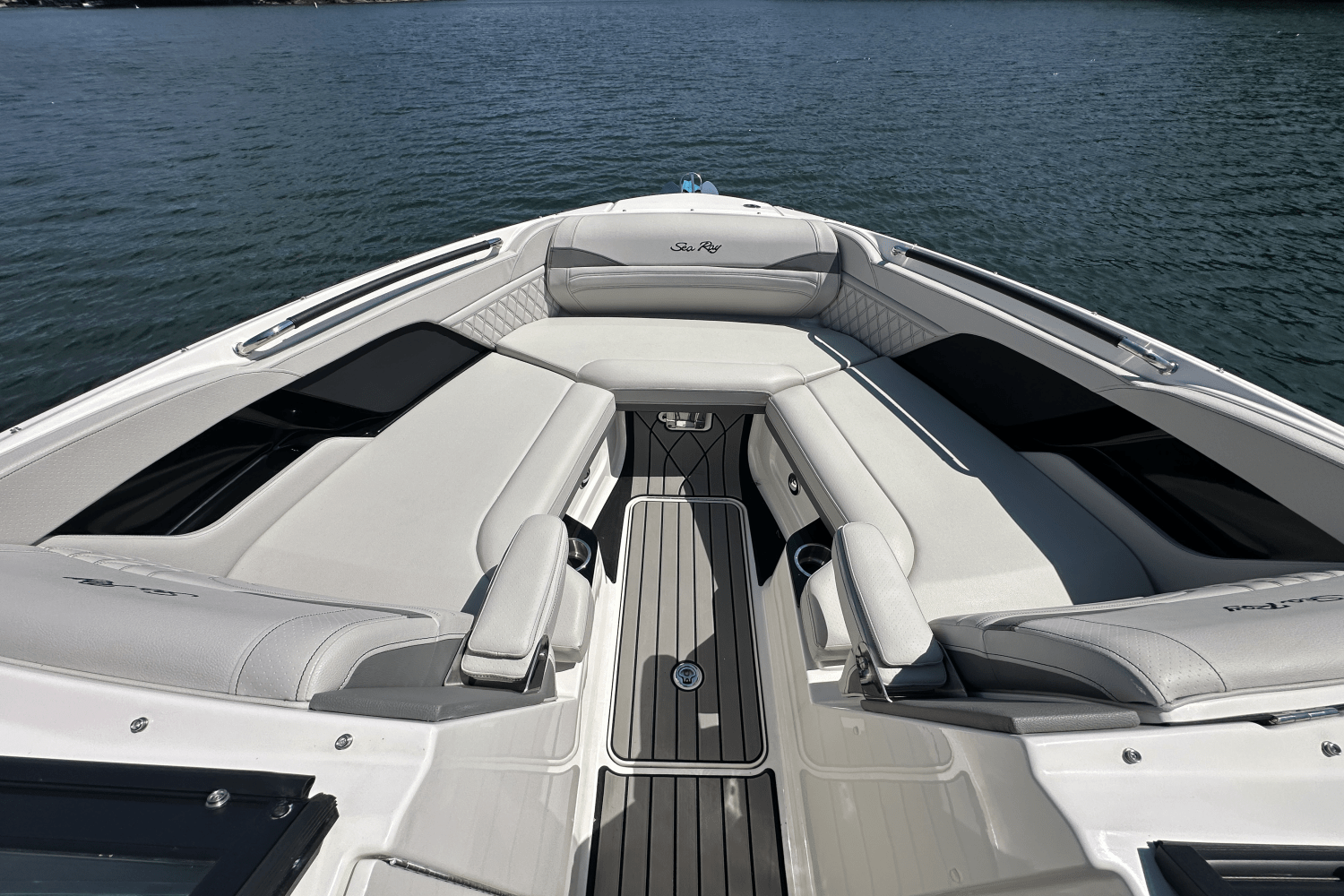 2025 Sea Ray SLX 280 Image Thumbnail #8