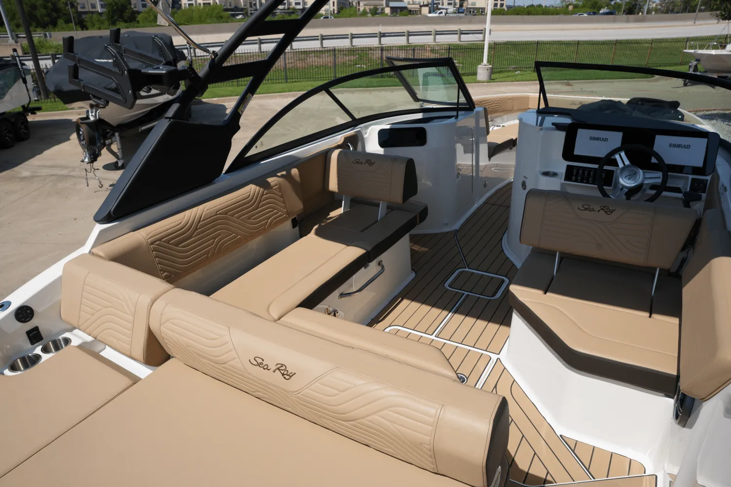 2026 Sea Ray SDX 230 Surf Image Thumbnail #5