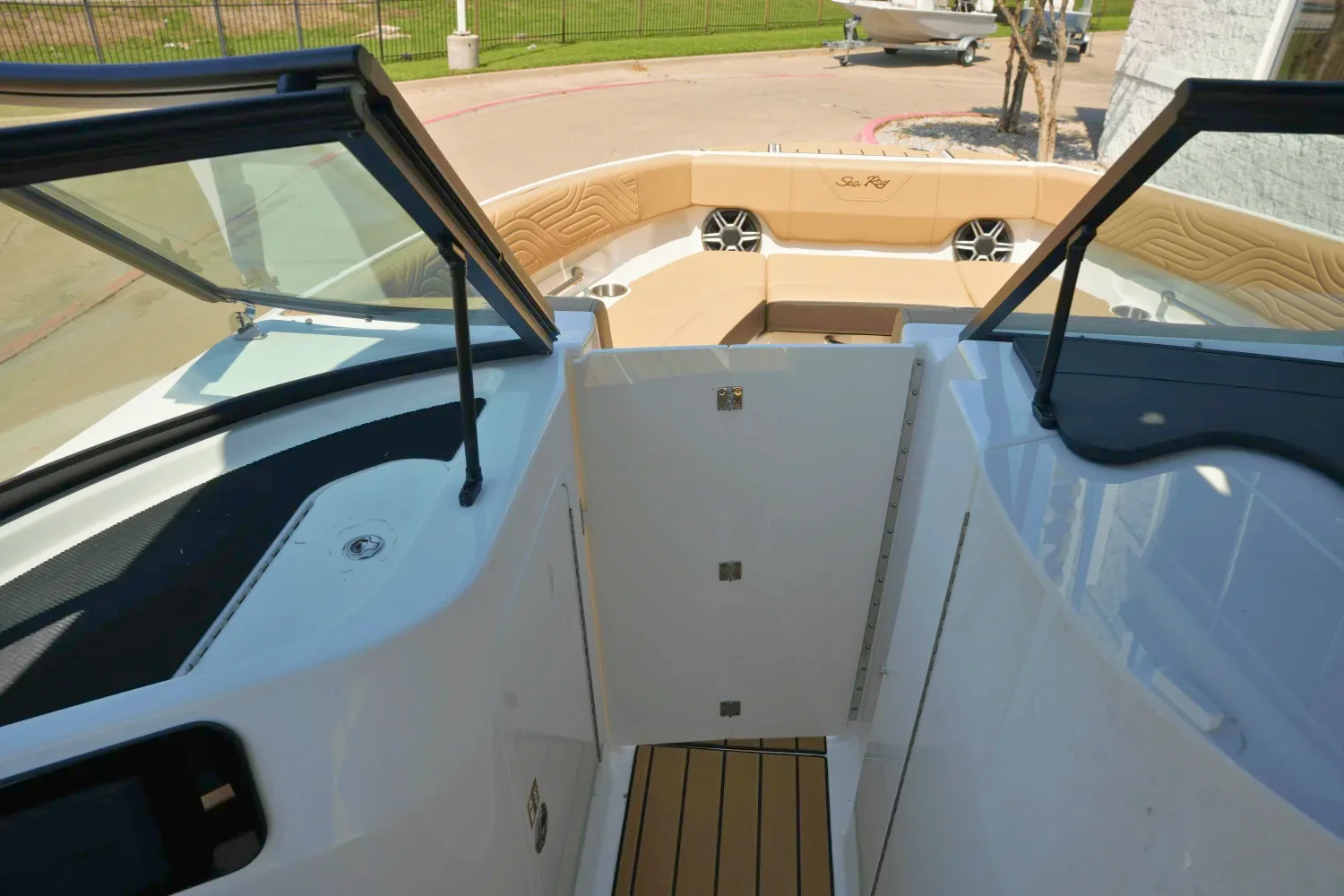 2026 Sea Ray SDX 230 Surf Image Thumbnail #20