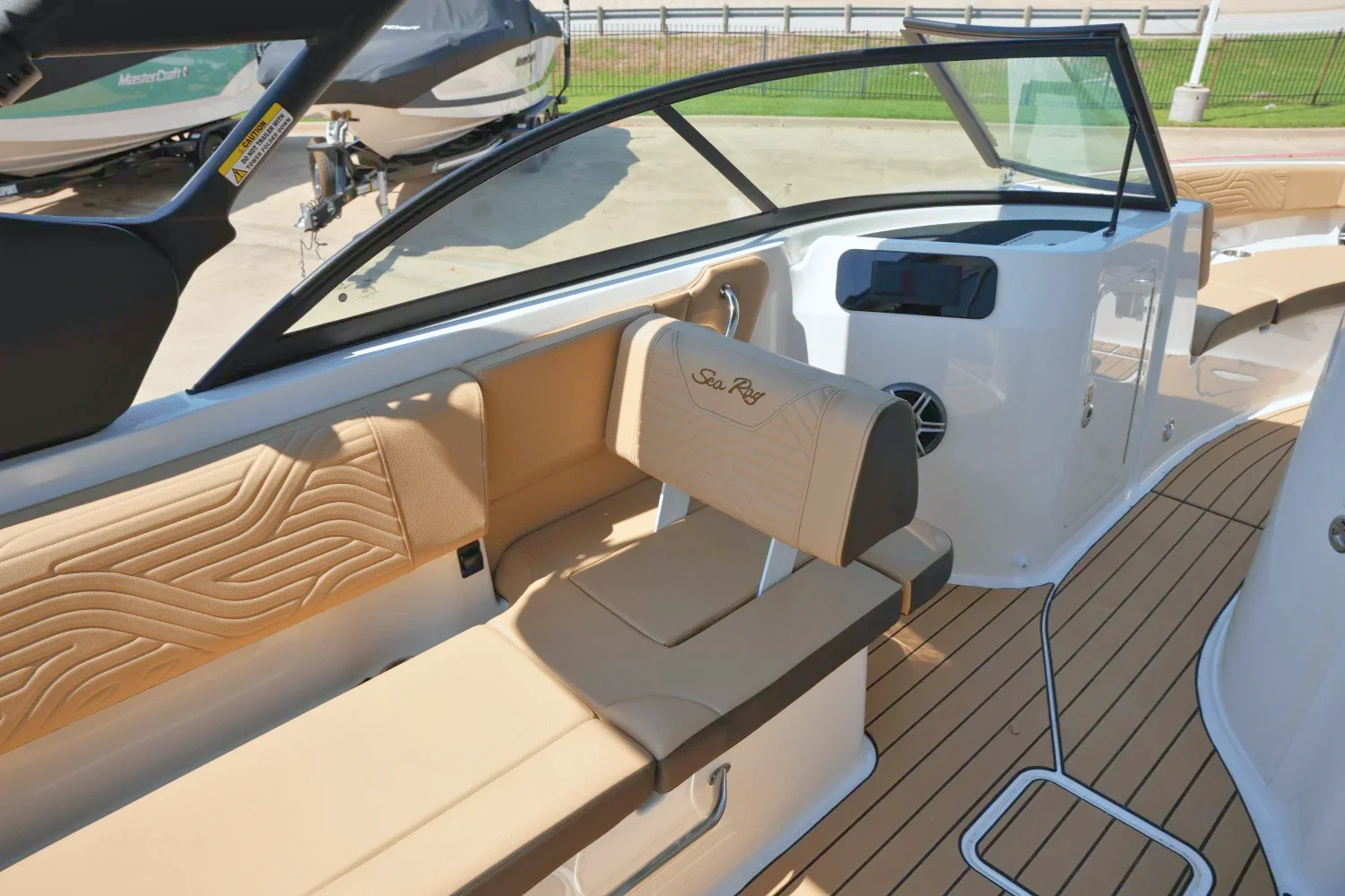 2026 Sea Ray SDX 230 Surf Image Thumbnail #9