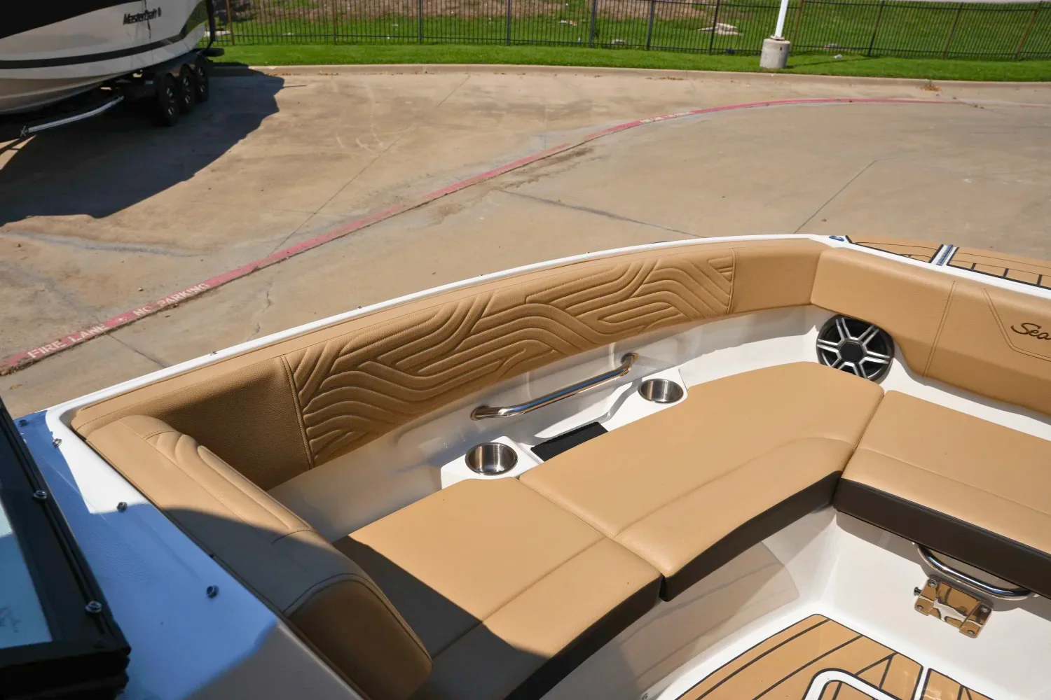 2026 Sea Ray SDX 230 Surf Image Thumbnail #23