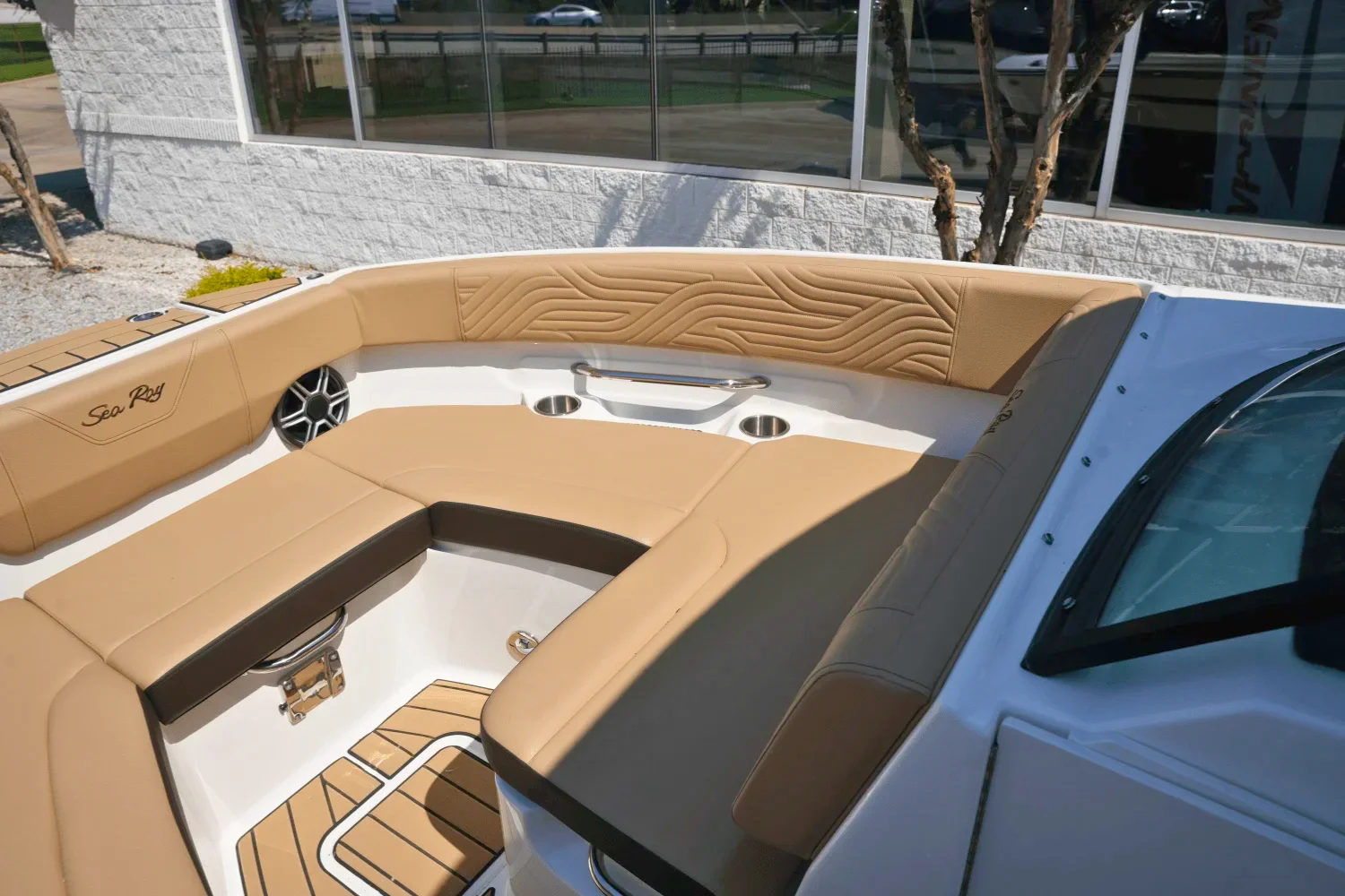 2026 Sea Ray SDX 230 Surf Image Thumbnail #22