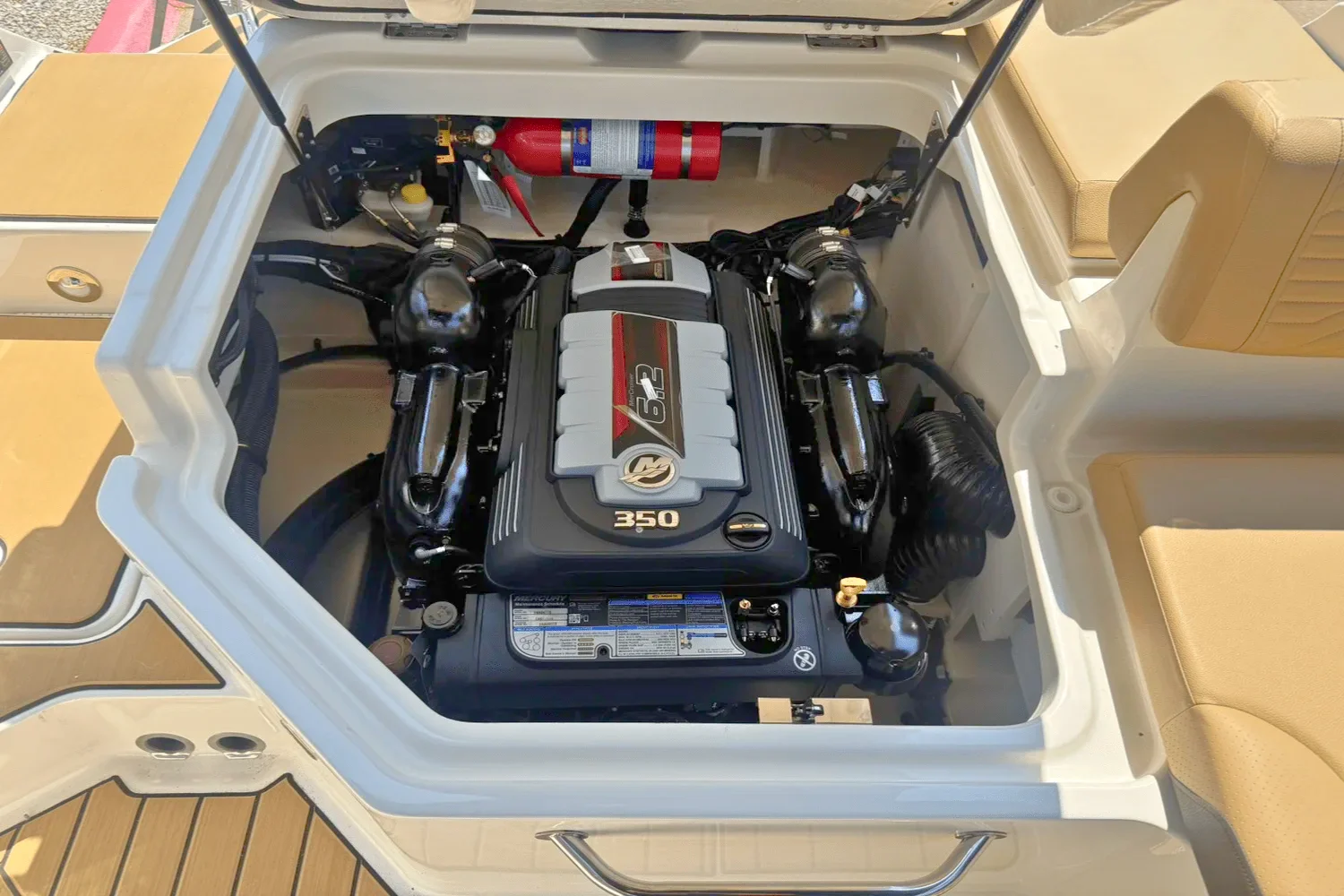 2026 Sea Ray SDX 230 Surf Image Thumbnail #25