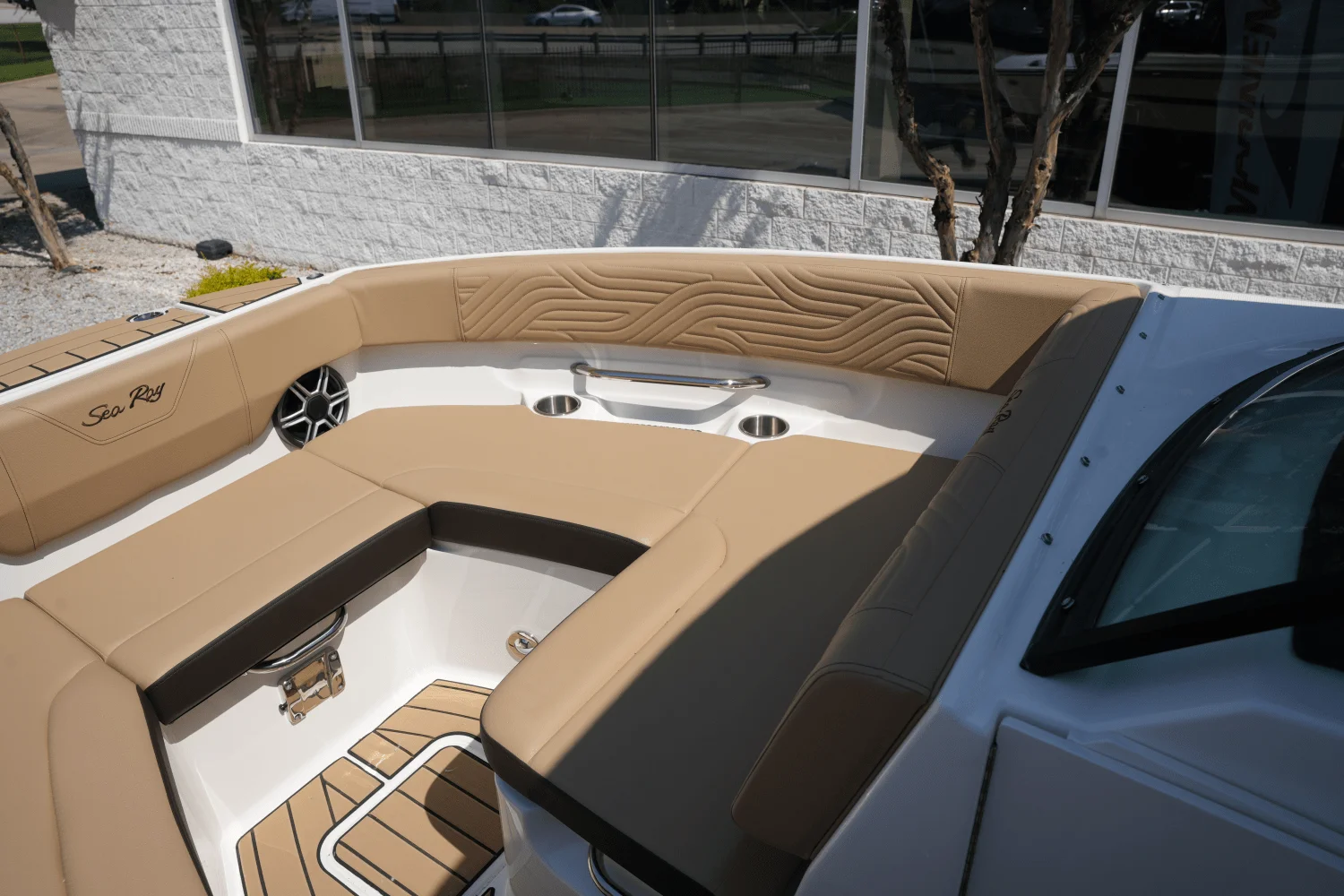 2026 Sea Ray SDX 230 Surf Image Thumbnail #22