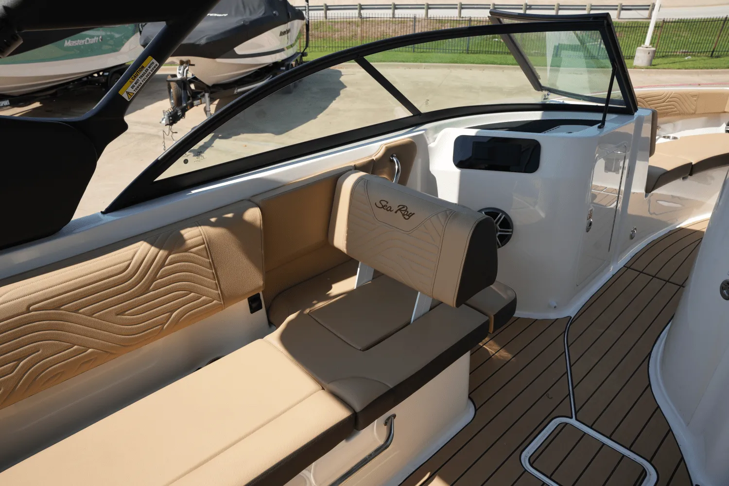 2026 Sea Ray SDX 230 Surf Image Thumbnail #9