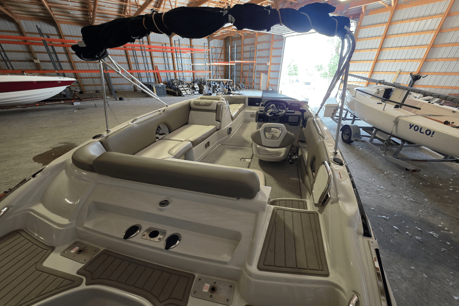 2021 Crownline E 205 XS Image Thumbnail #3