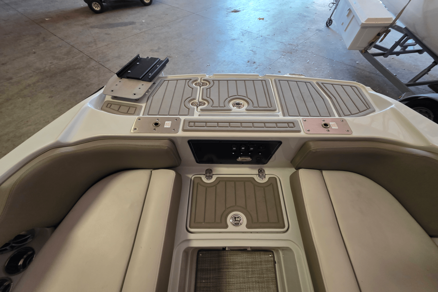 2021 Crownline E 205 XS Image Thumbnail #9