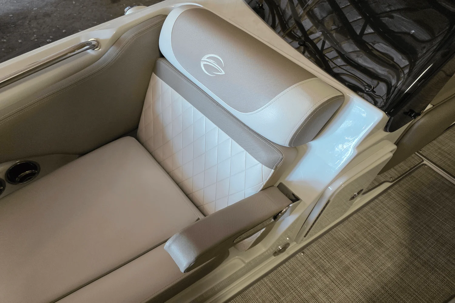 2021 Crownline E 205 XS Image Thumbnail #12