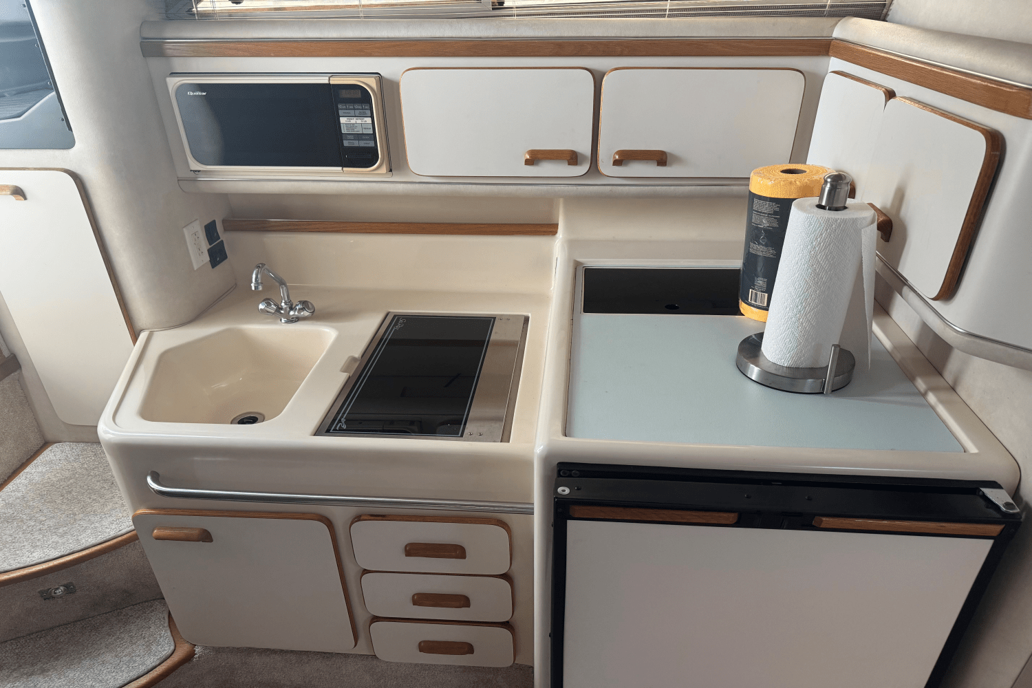 1993 Sea Ray 330 SUNDANCER Image Thumbnail #8