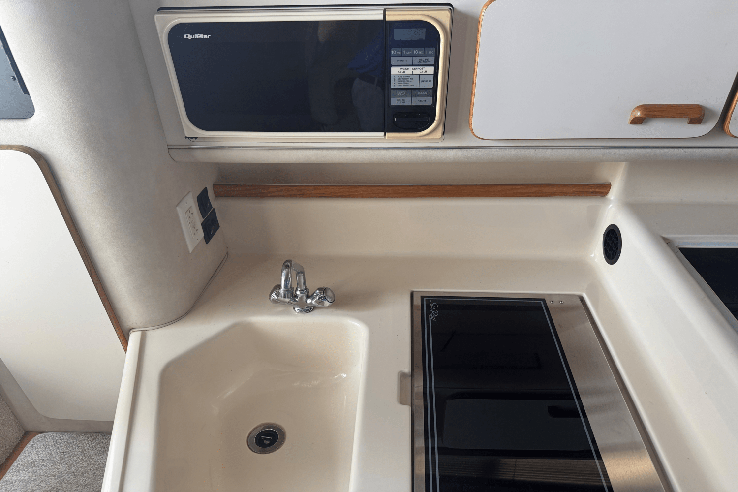 1993 Sea Ray 330 SUNDANCER Image Thumbnail #6