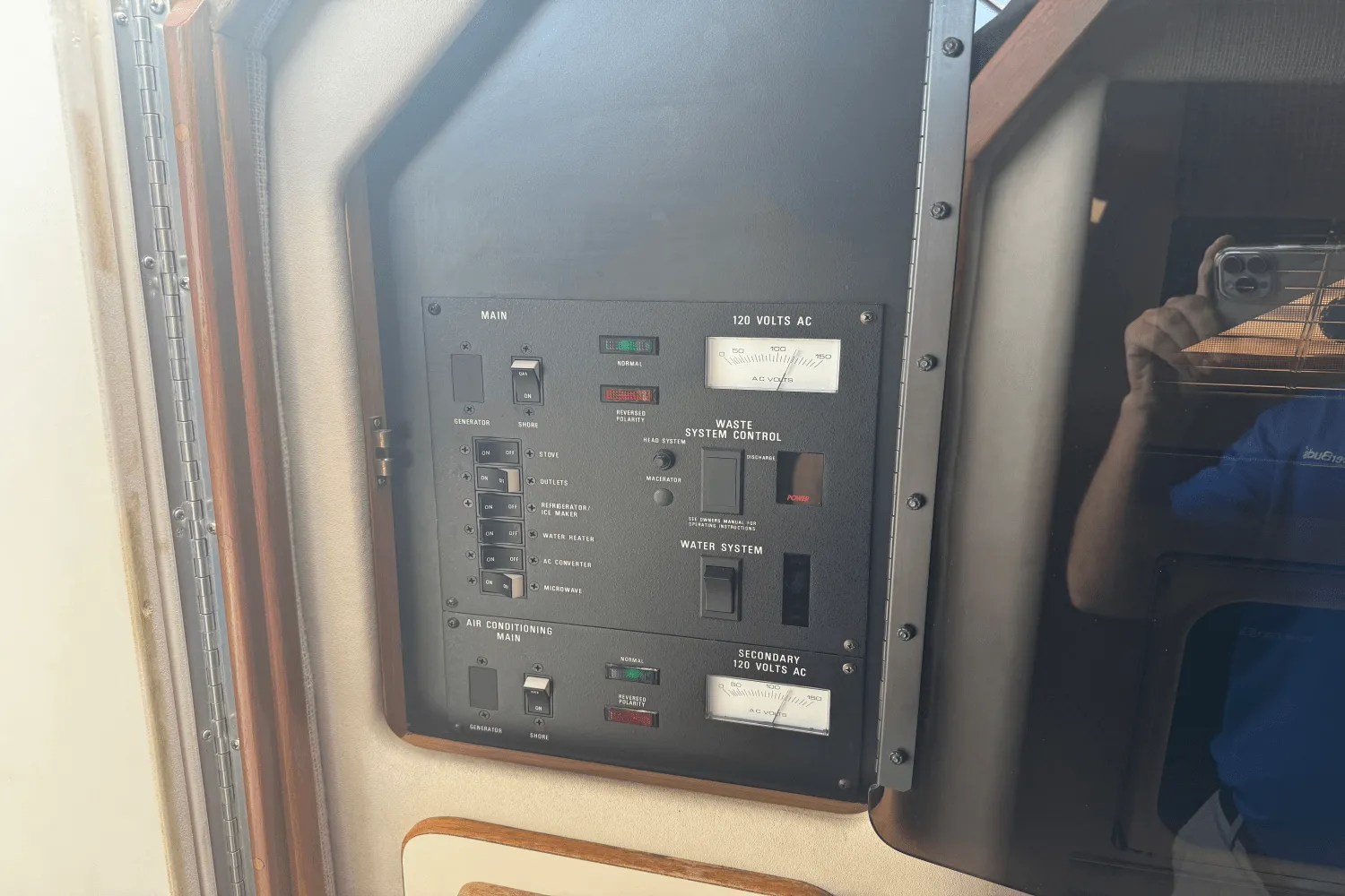 1993 Sea Ray 330 SUNDANCER Image Thumbnail #14