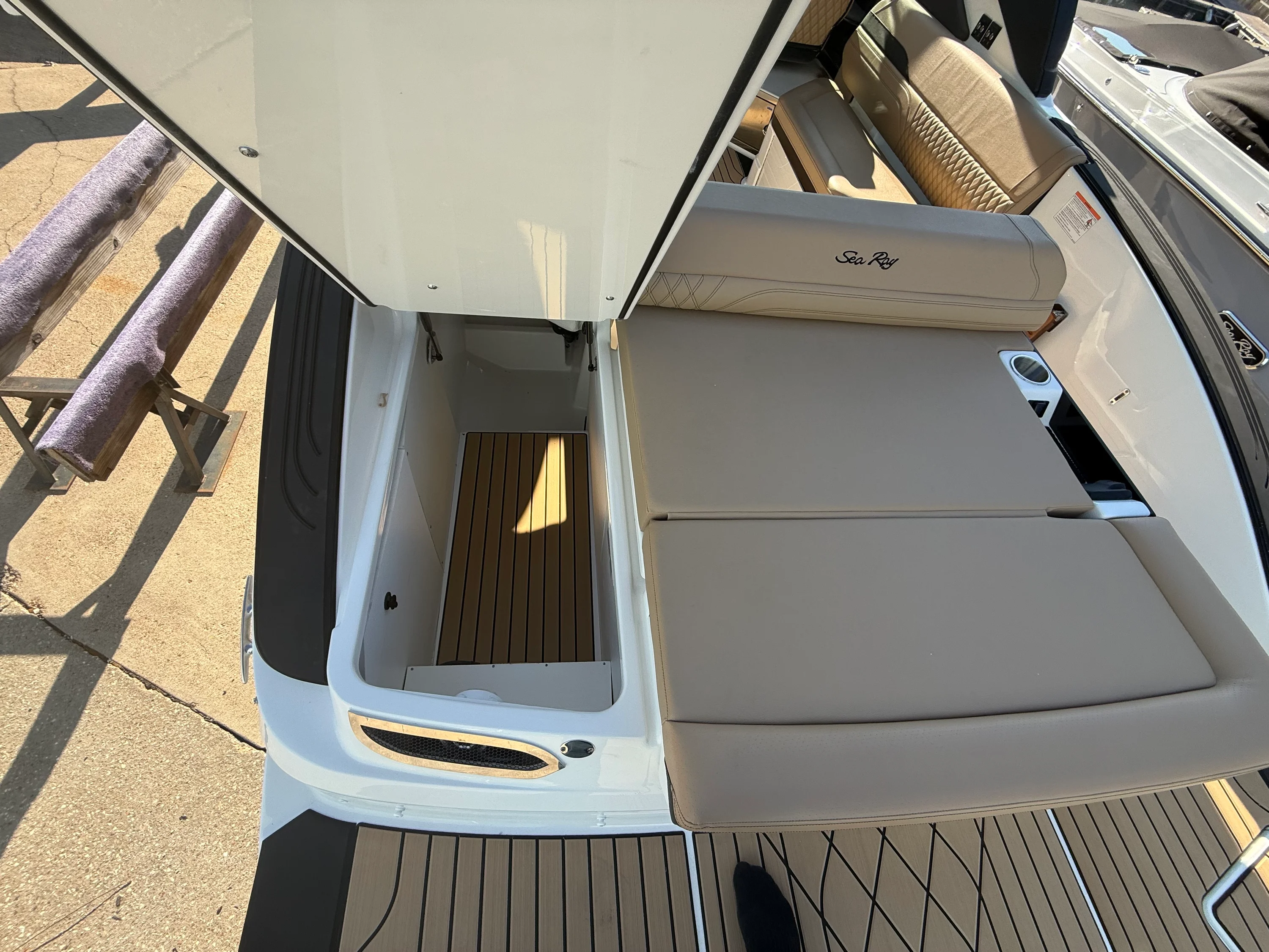 2026 Sea Ray SLX 280 Image Thumbnail #18