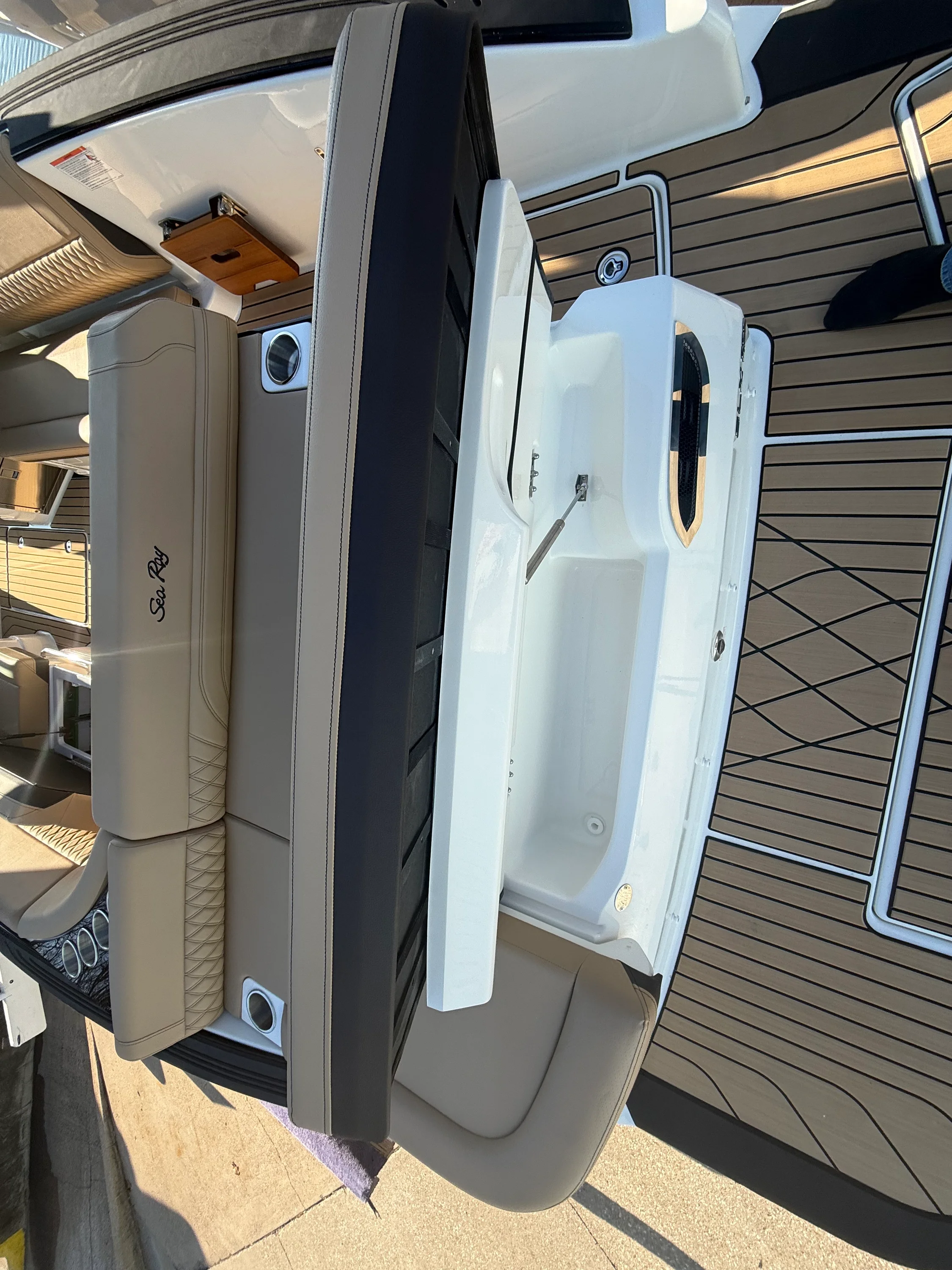 2026 Sea Ray SLX 280 Image Thumbnail #26