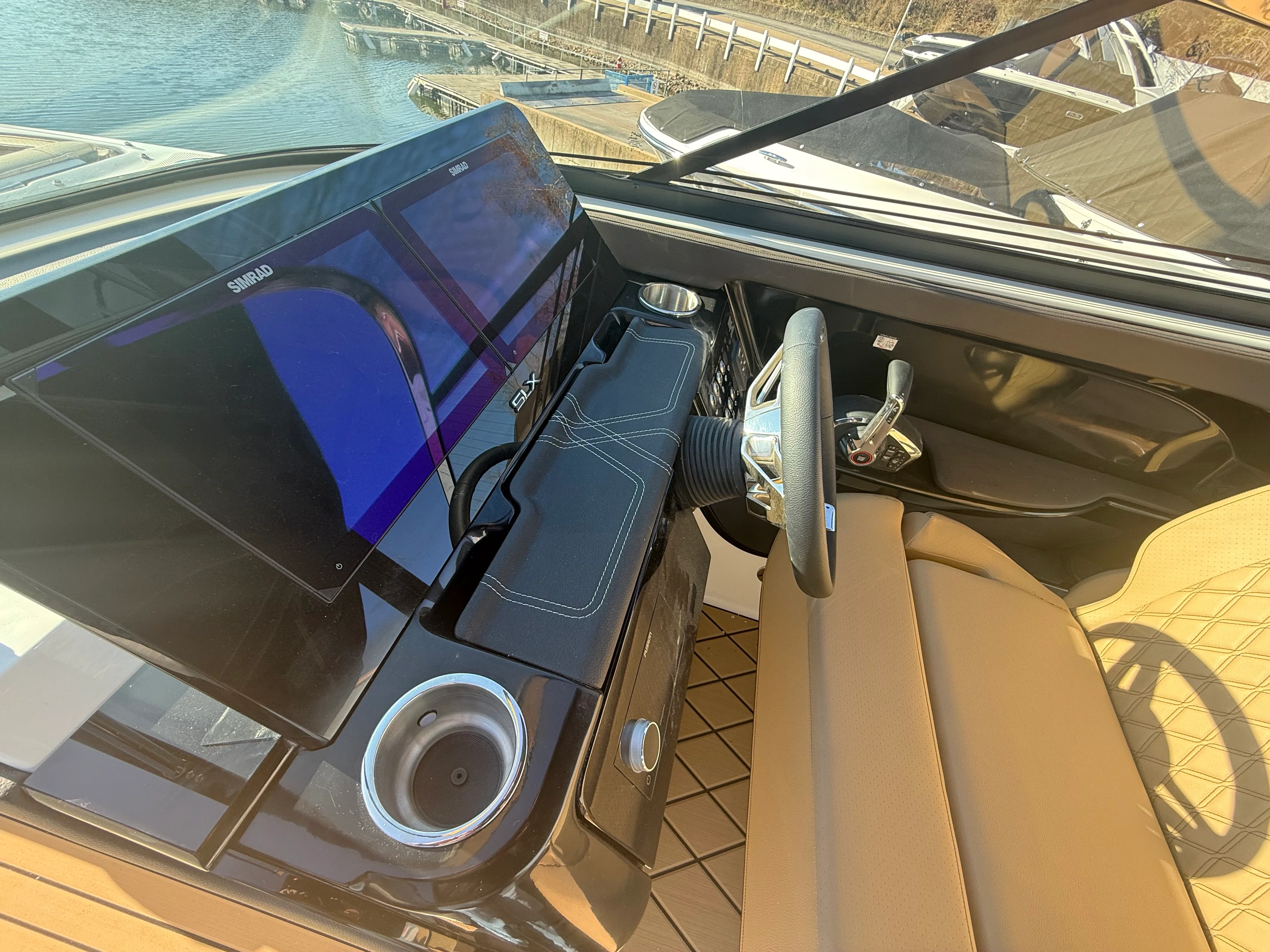 2026 Sea Ray SLX 280 Image Thumbnail #9