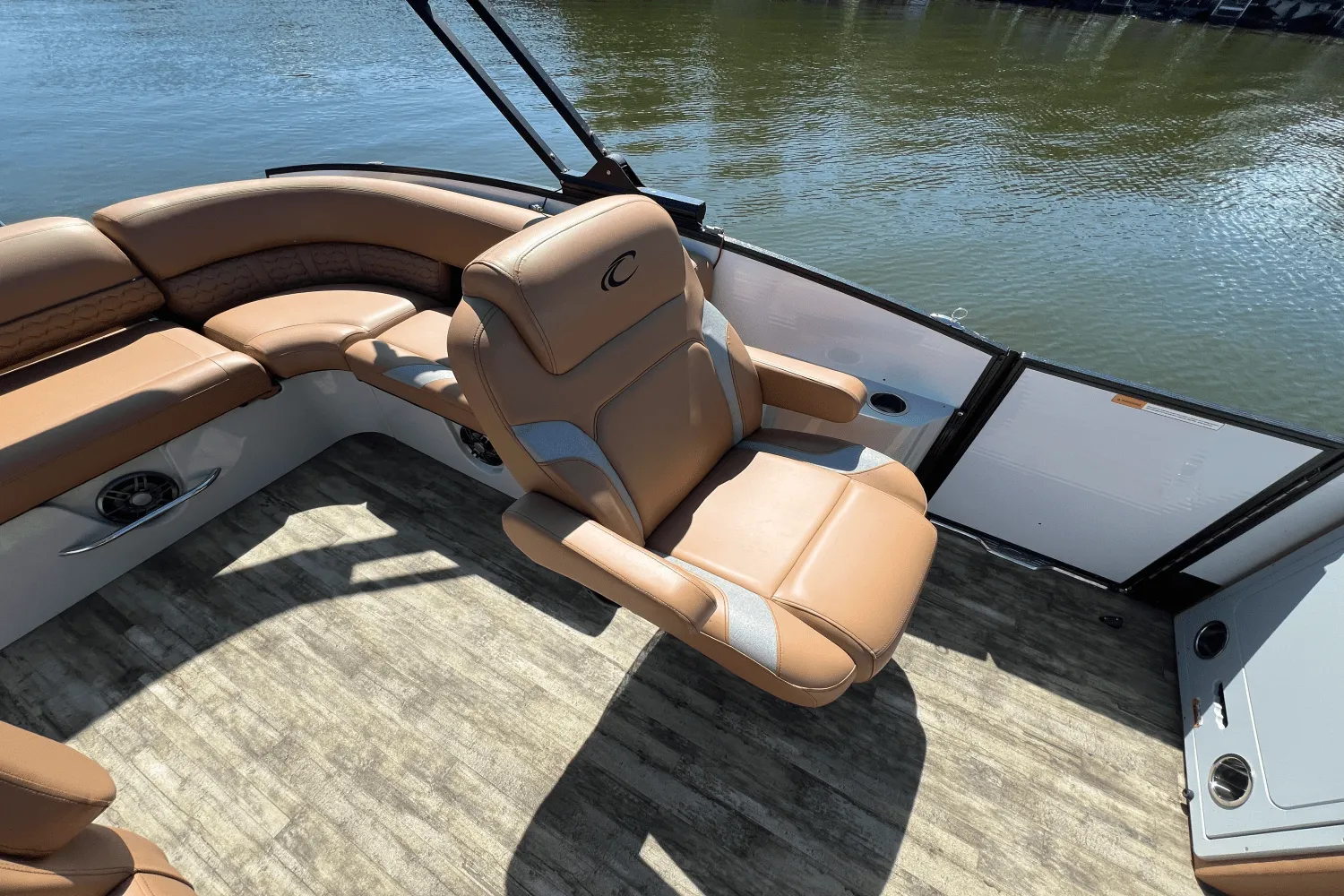 2023 Crest 250 CARRIBEAN Image Thumbnail #9