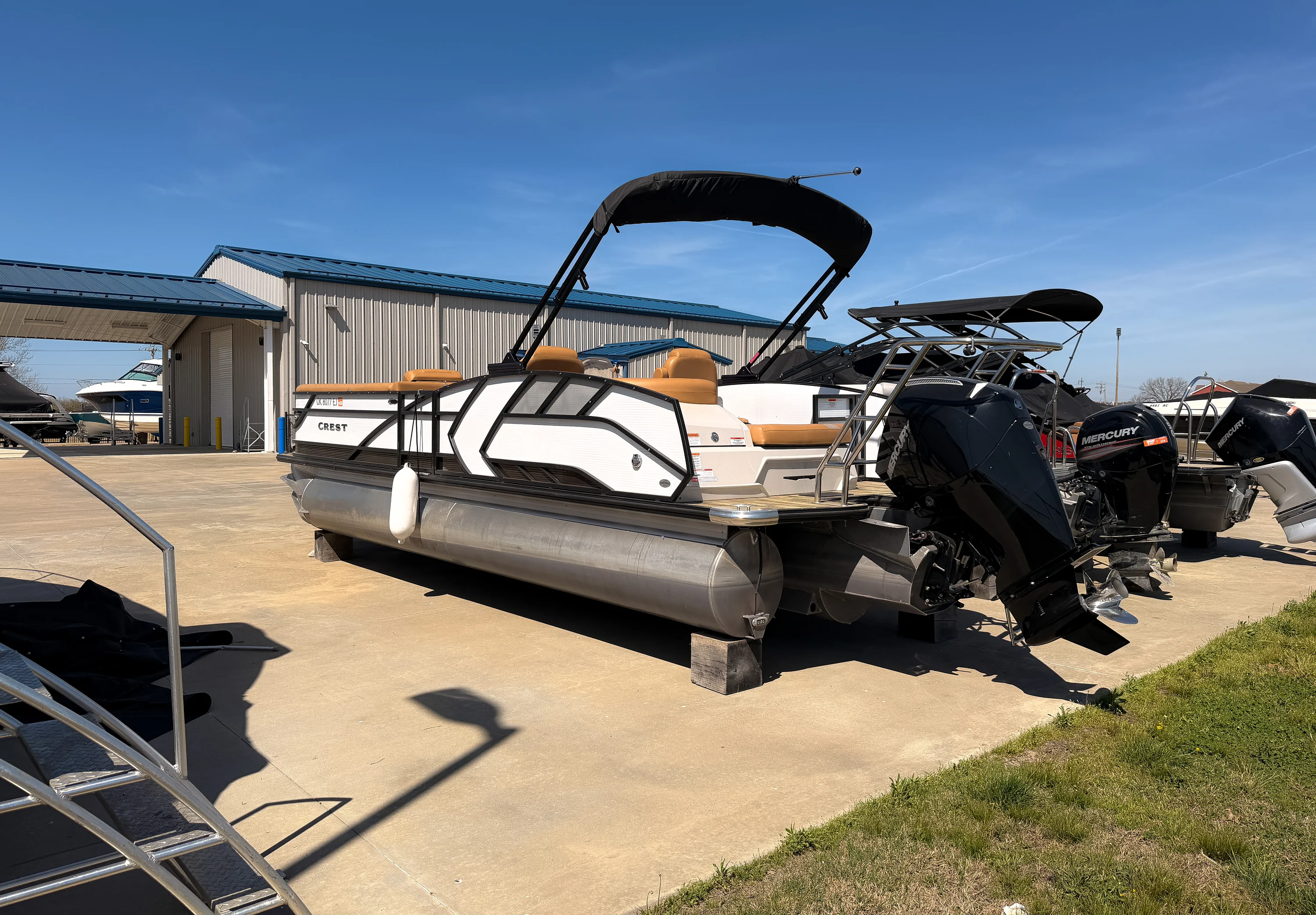 2023 Crest 250 CARRIBEAN Image Thumbnail #2