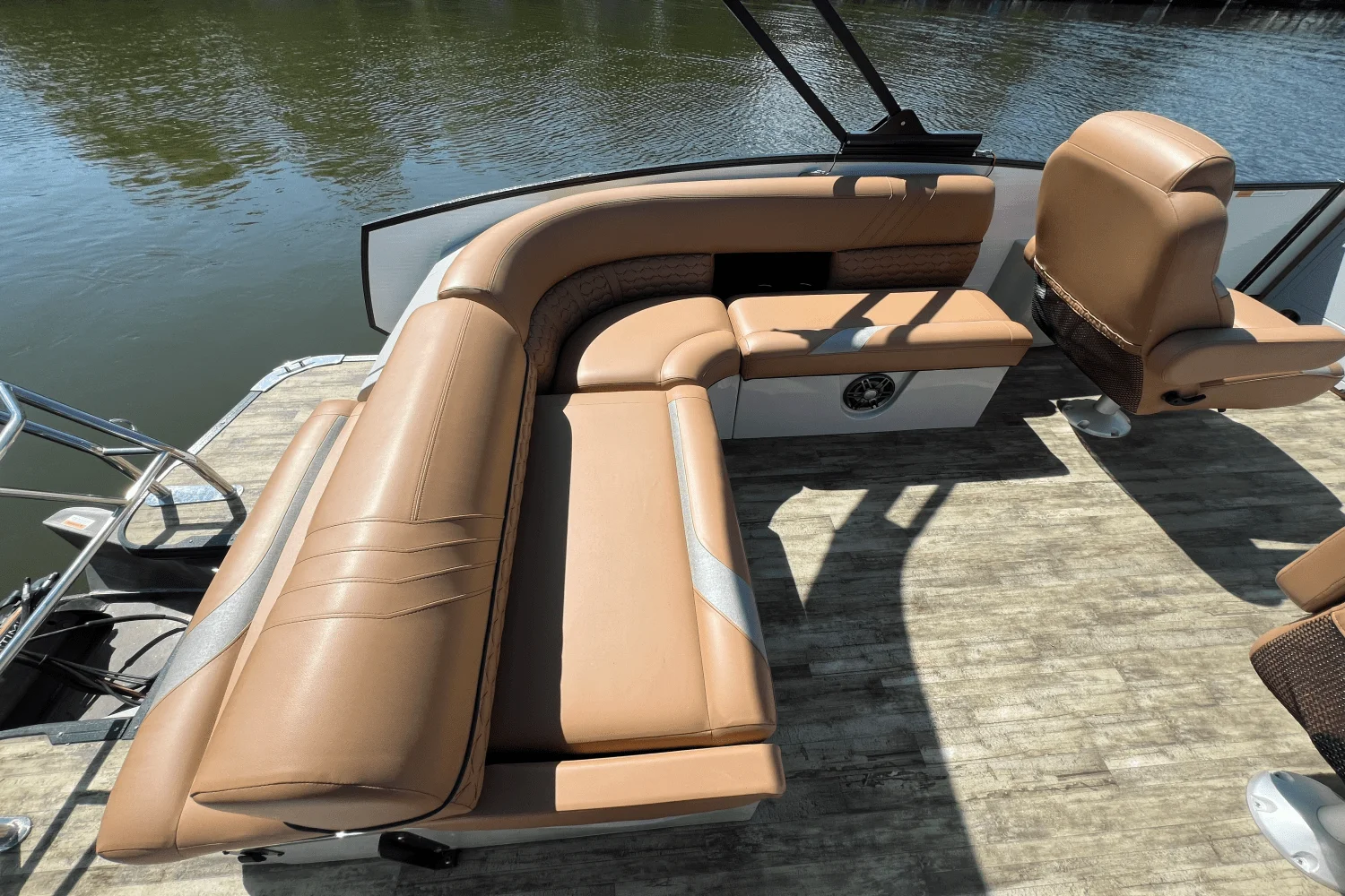 2023 Crest 250 CARRIBEAN Image Thumbnail #7