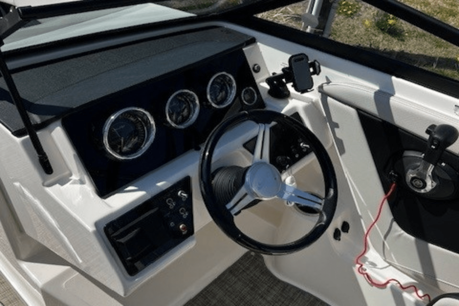 2021 Sea Ray 190 SLX OUTBOARD Image Thumbnail #4