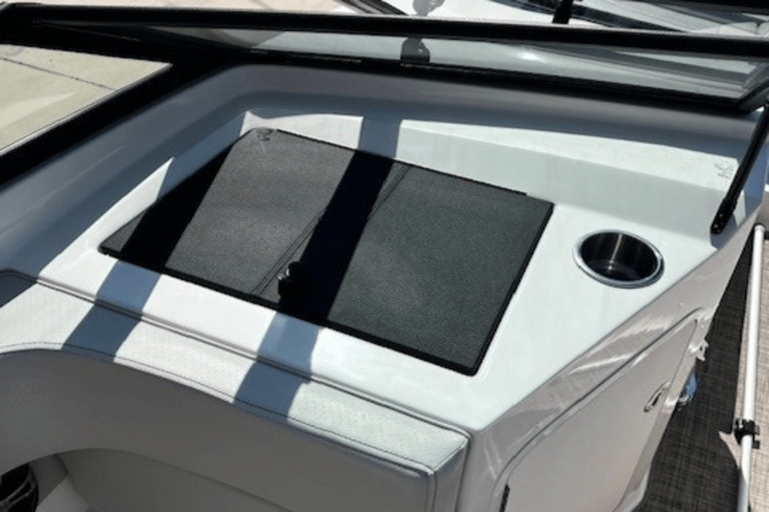 2021 Sea Ray 190 SPX OUTBOARD Image Thumbnail #11