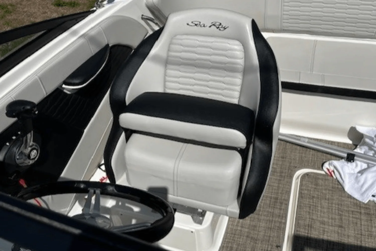 2021 Sea Ray 190 SPX OUTBOARD Image Thumbnail #10
