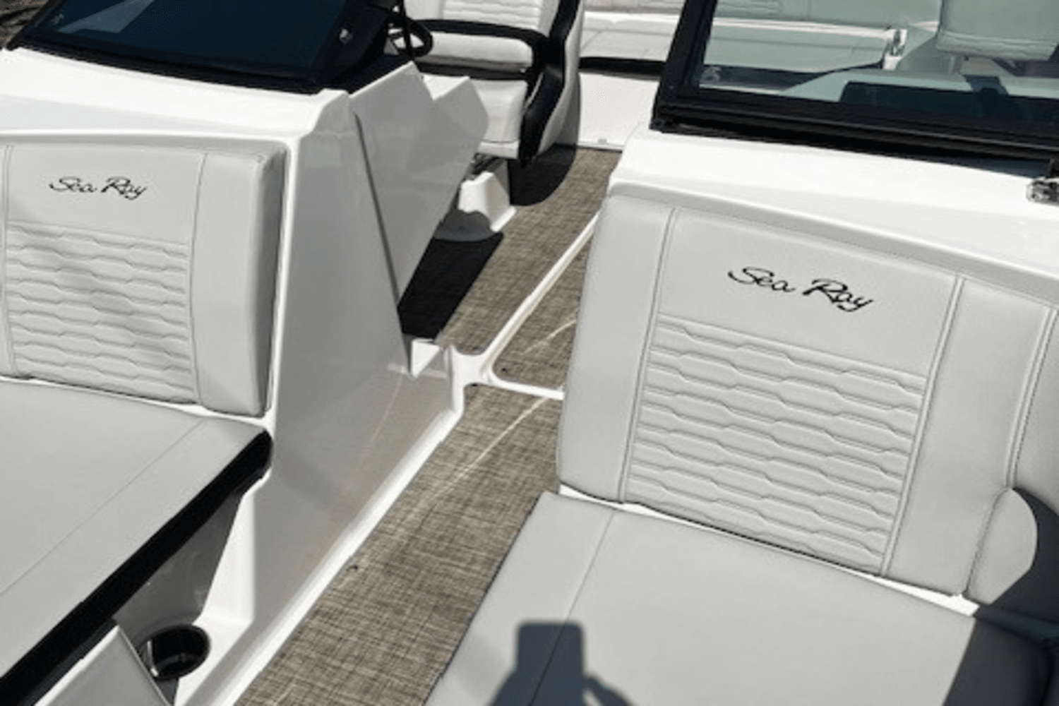 2021 Sea Ray 190 SPX OUTBOARD Image Thumbnail #6