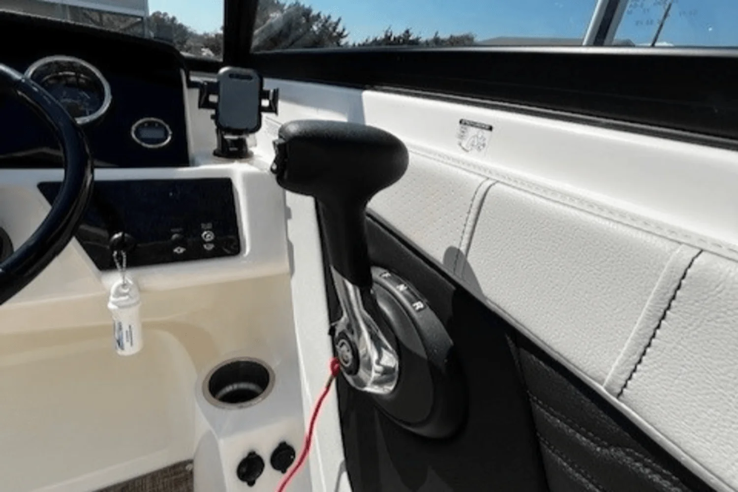 2021 Sea Ray 190 SPX OUTBOARD Image Thumbnail #15