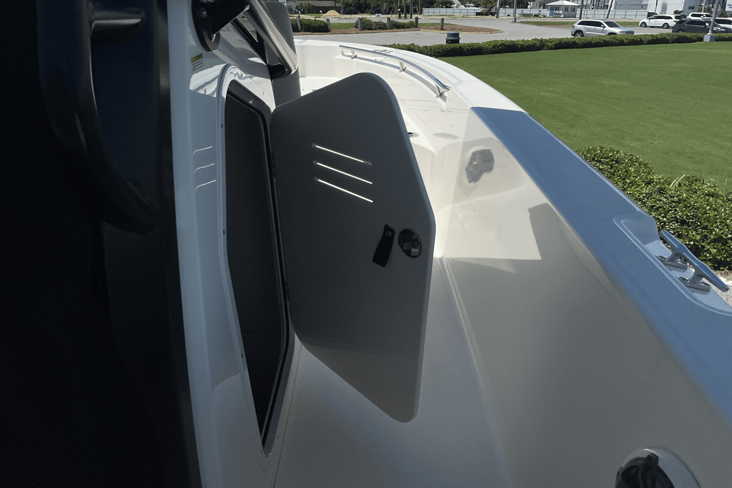 2024 Boston Whaler 28 DAUNTLESS Image Thumbnail #27