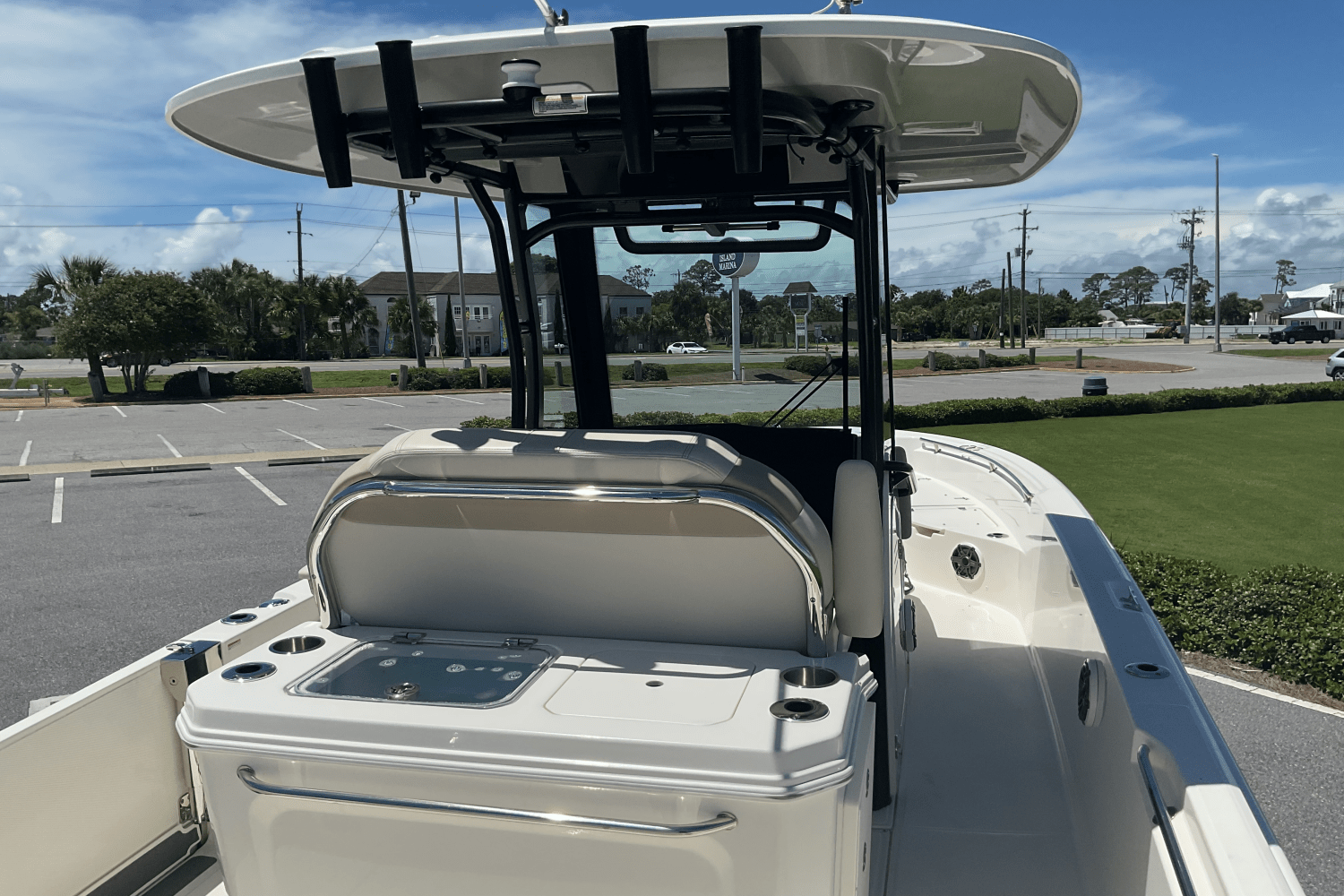 2024 Boston Whaler 28 DAUNTLESS Image Thumbnail #11