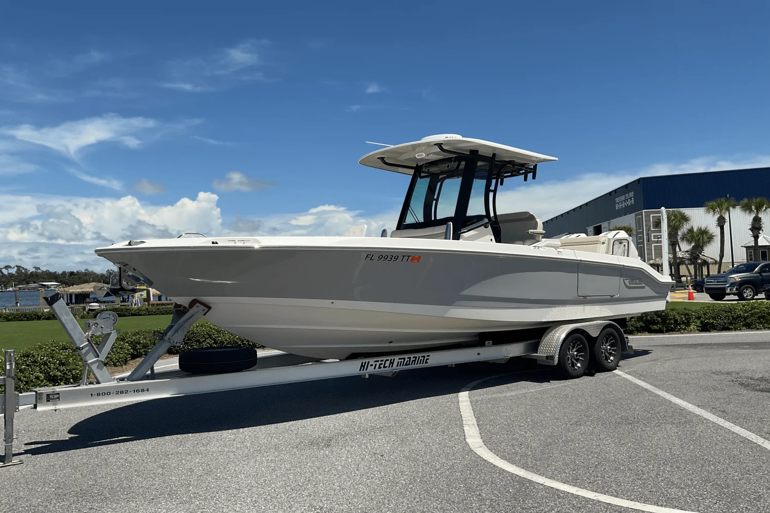 2024 Boston Whaler 28 DAUNTLESS Image Thumbnail #4