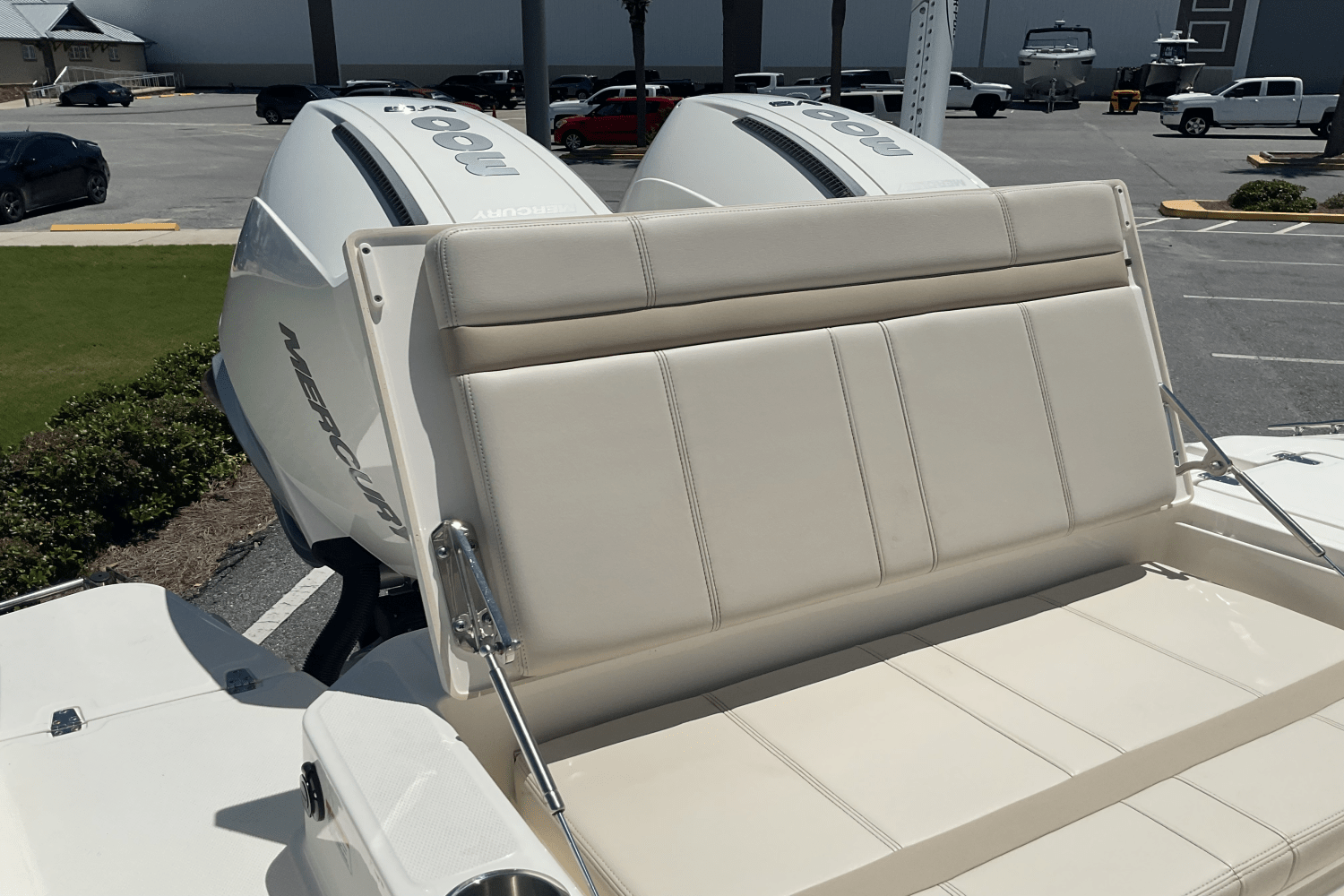 2024 Boston Whaler 28 DAUNTLESS Image Thumbnail #15