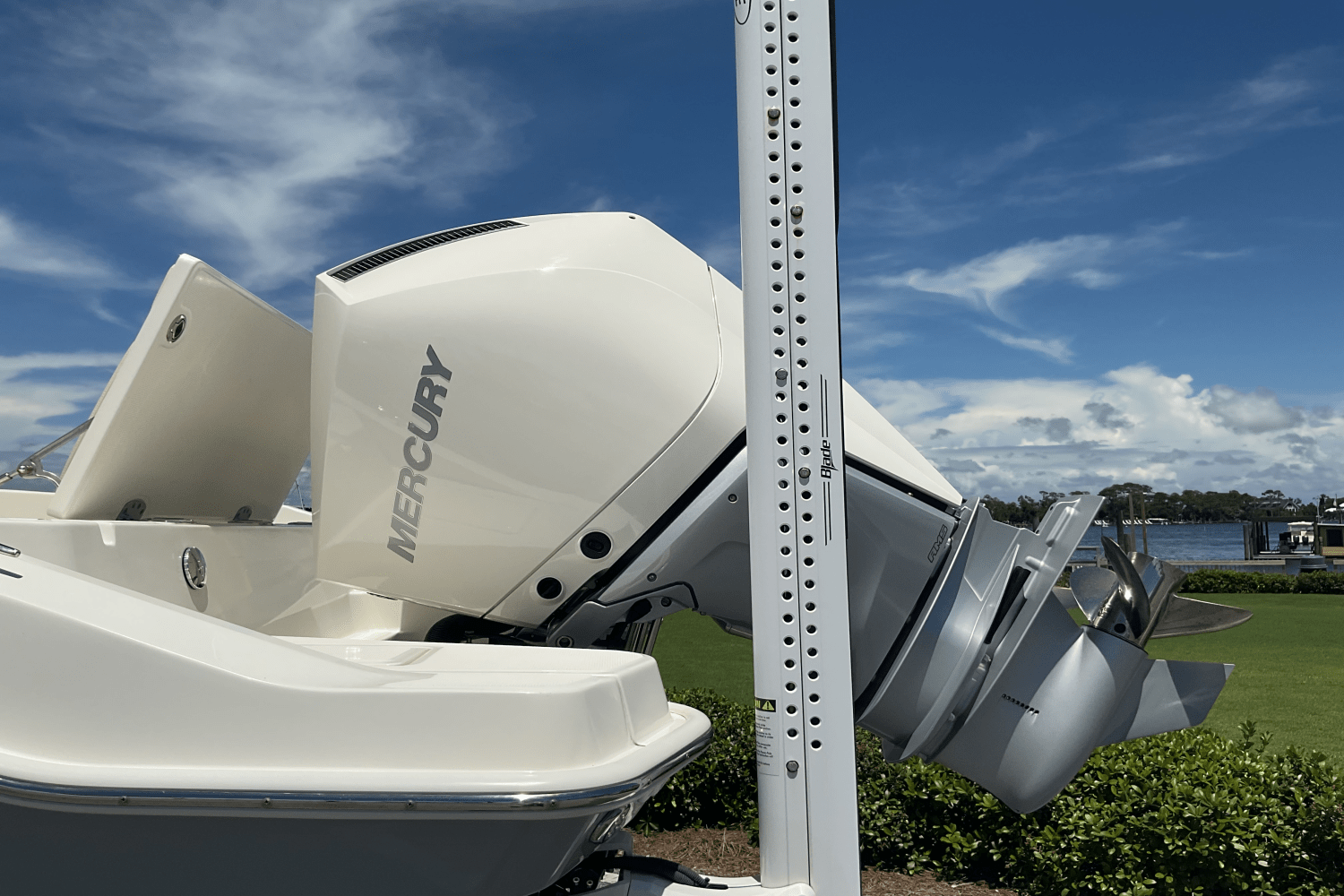 2024 Boston Whaler 28 DAUNTLESS Image Thumbnail #9