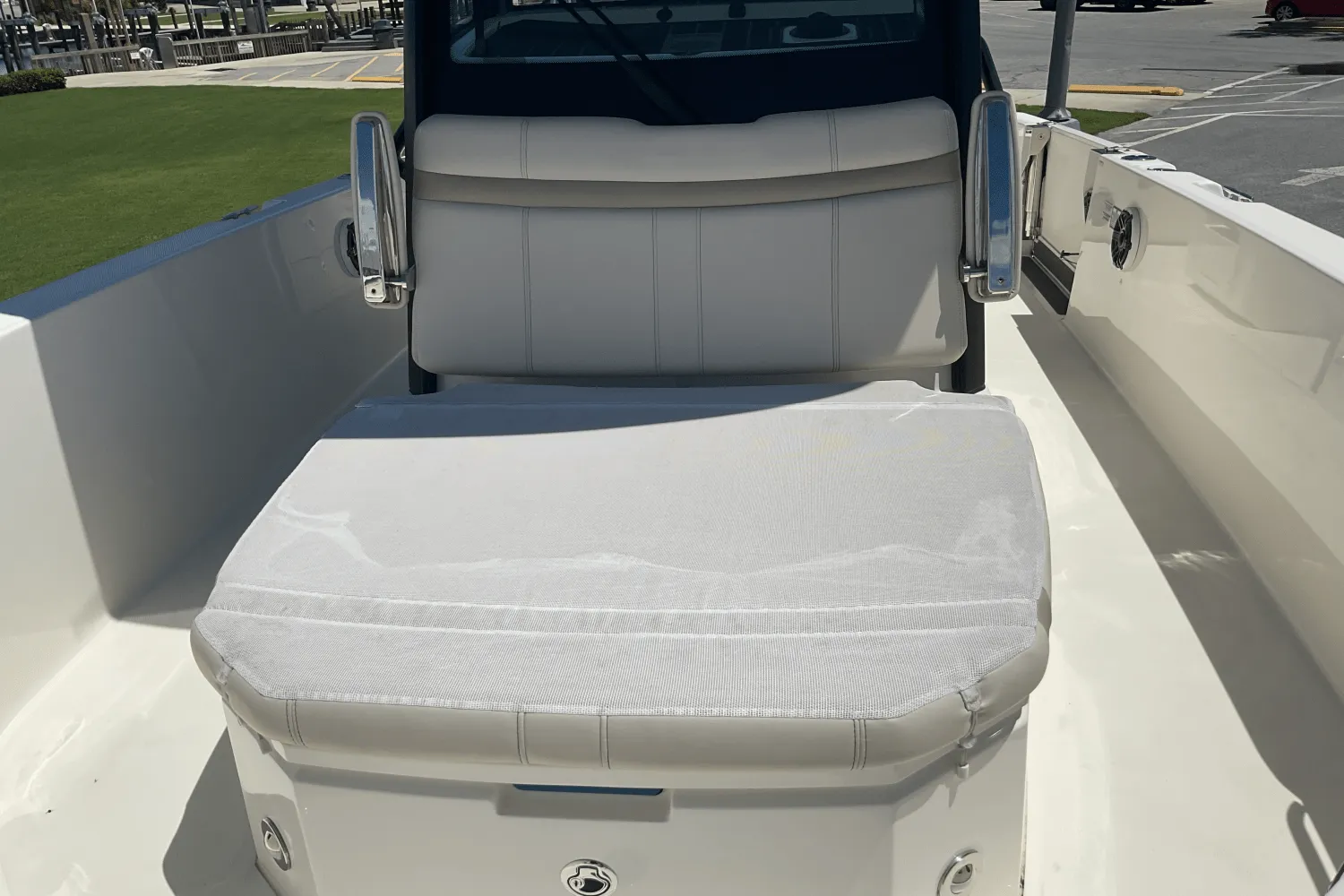 2024 Boston Whaler 28 DAUNTLESS Image Thumbnail #22