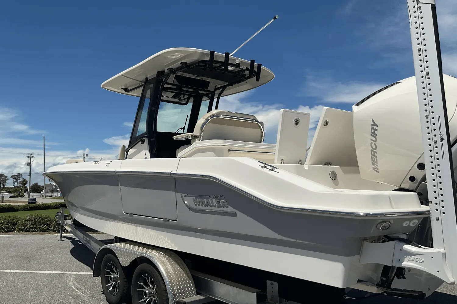 2024 Boston Whaler 28 DAUNTLESS Image Thumbnail #2