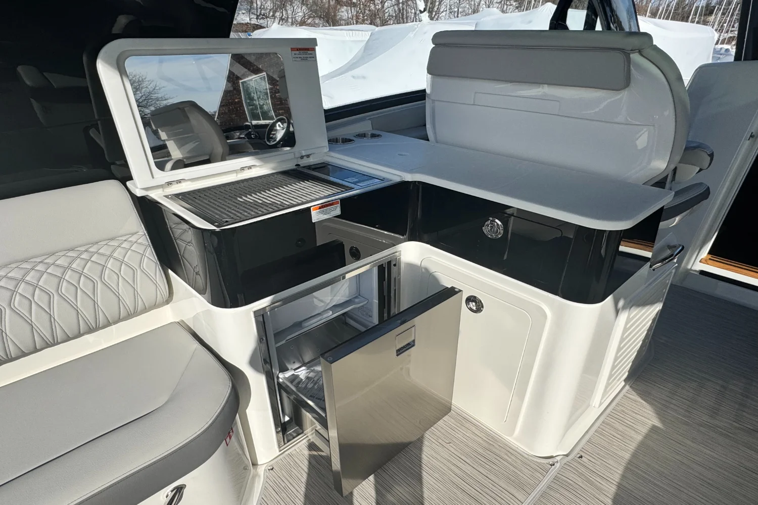 2026 Sea Ray Sundancer 370 Outboard Image Thumbnail #10