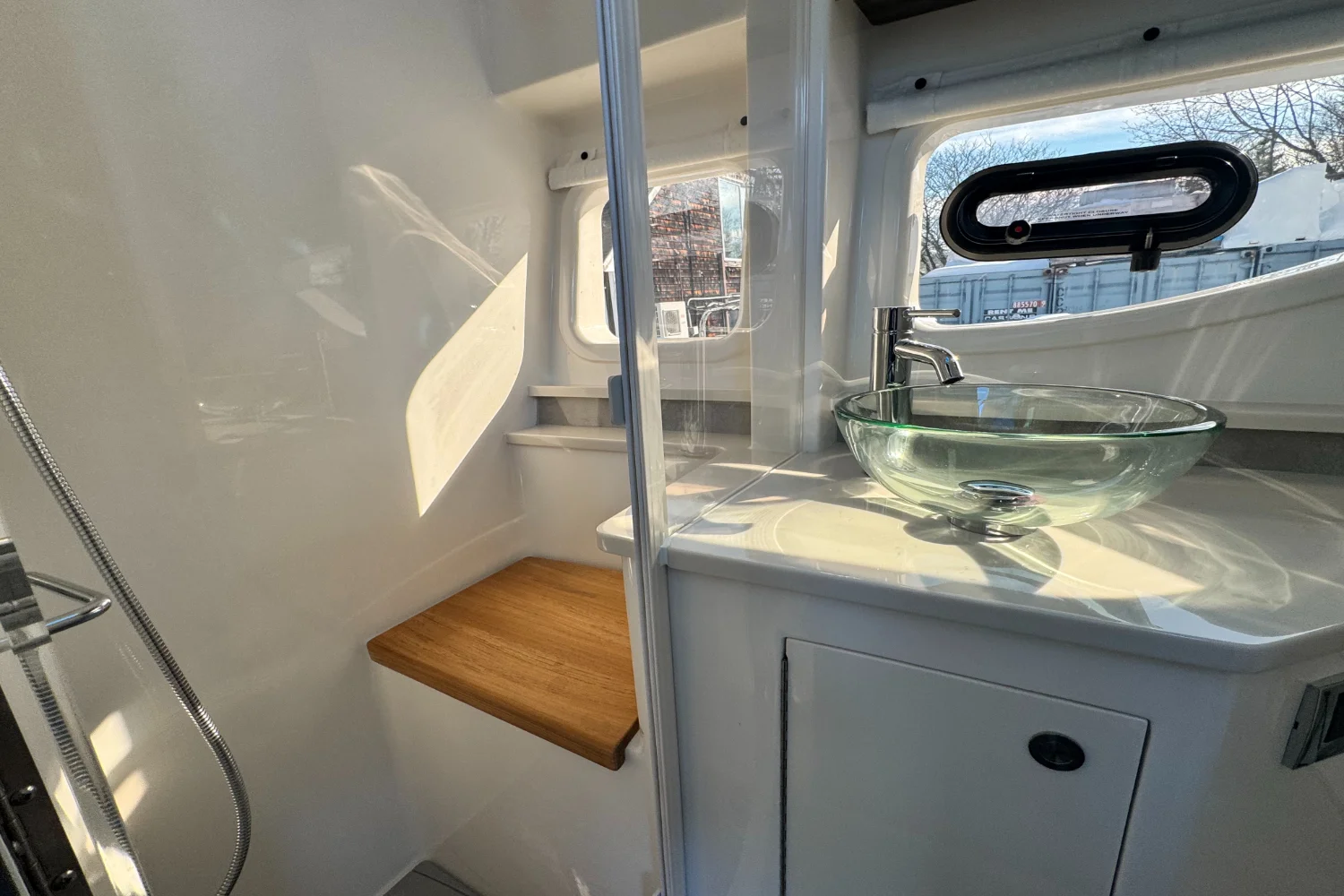 2026 Sea Ray Sundancer 370 Outboard Image Thumbnail #27