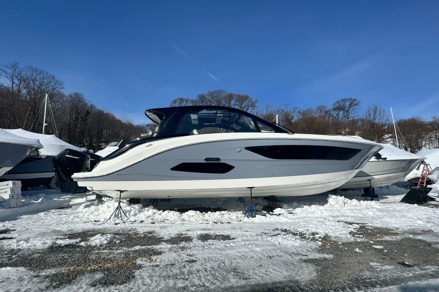 2026 Sea Ray Sundancer 370 Outboard Image Thumbnail #0