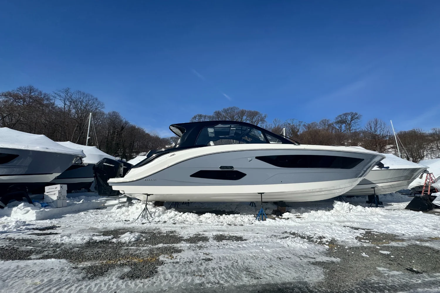 2026 Sea Ray Sundancer 370 Outboard Image Thumbnail #37
