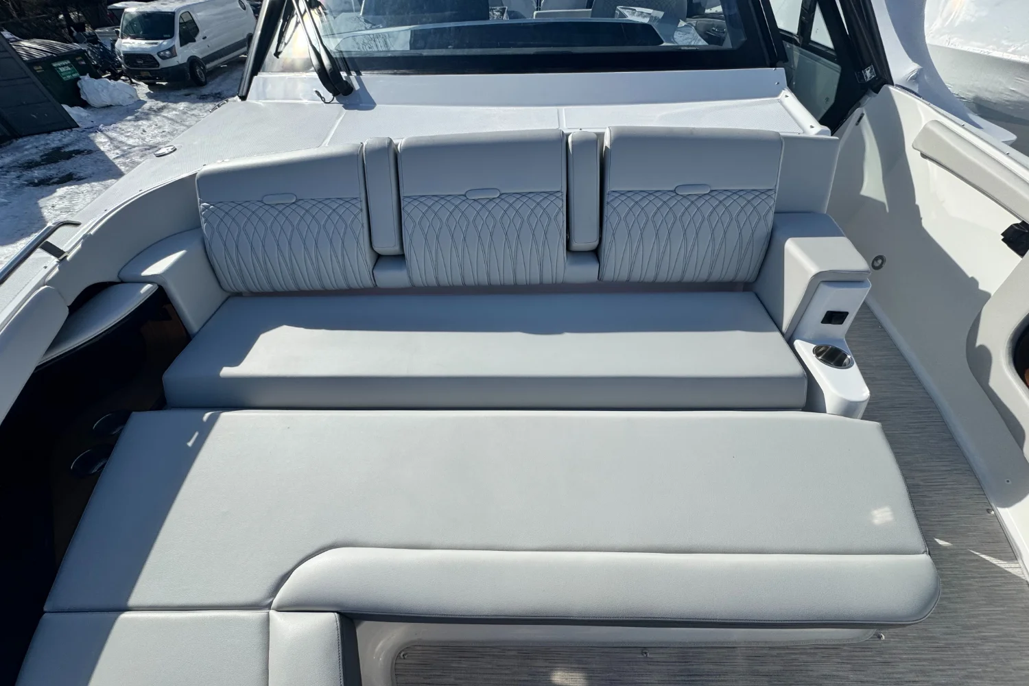 2026 Sea Ray Sundancer 370 Outboard Image Thumbnail #34