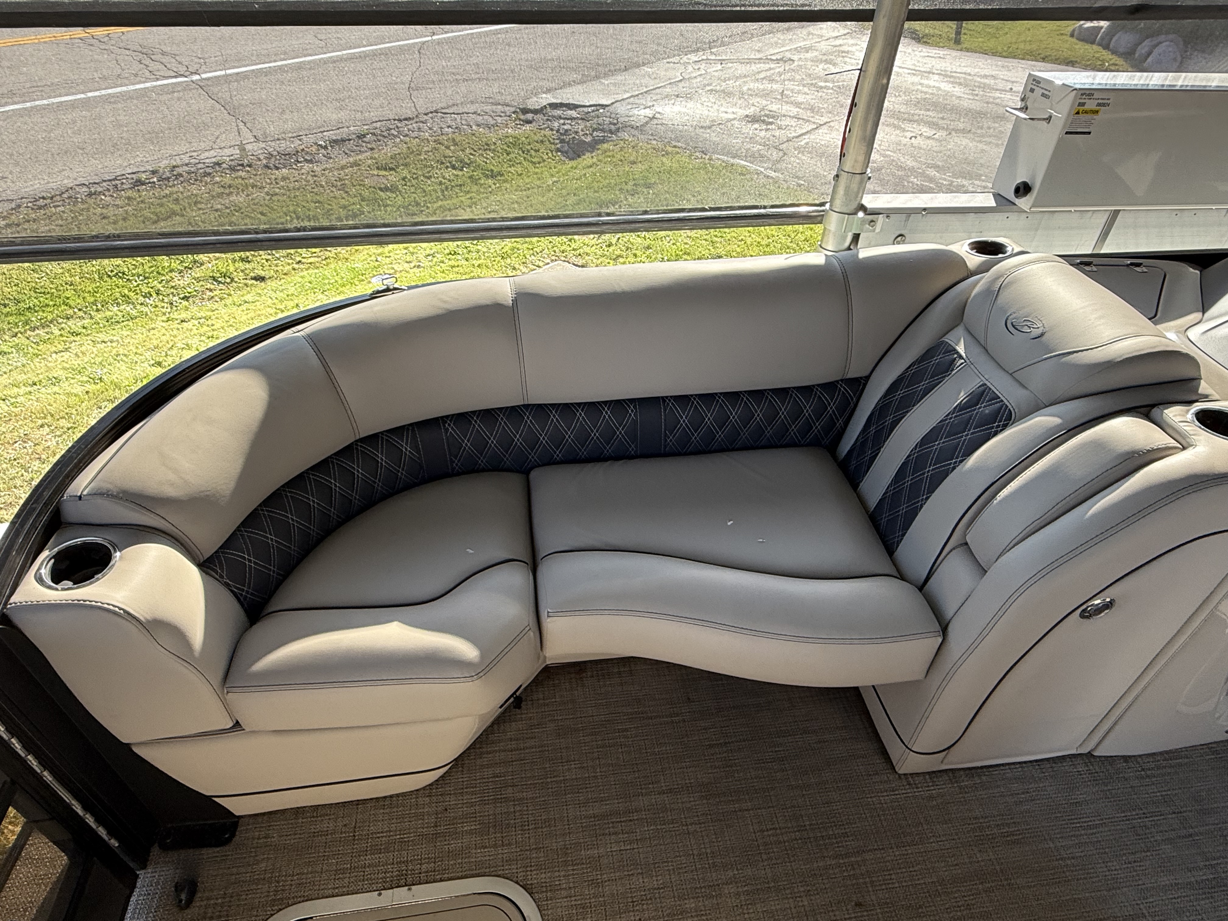 2021 Barletta L23QC Image Thumbnail #6