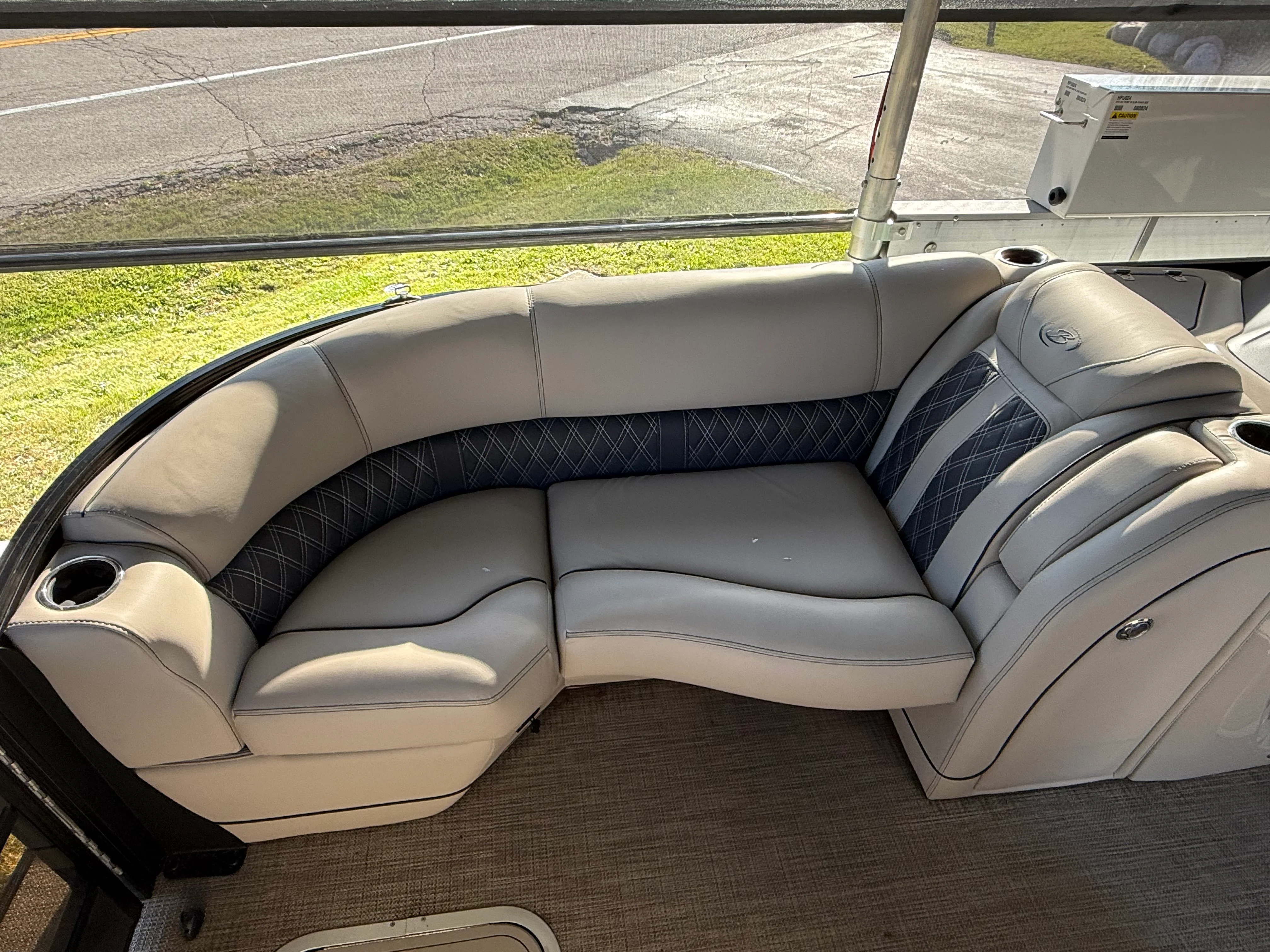 2021 Barletta L23QC Image Thumbnail #6