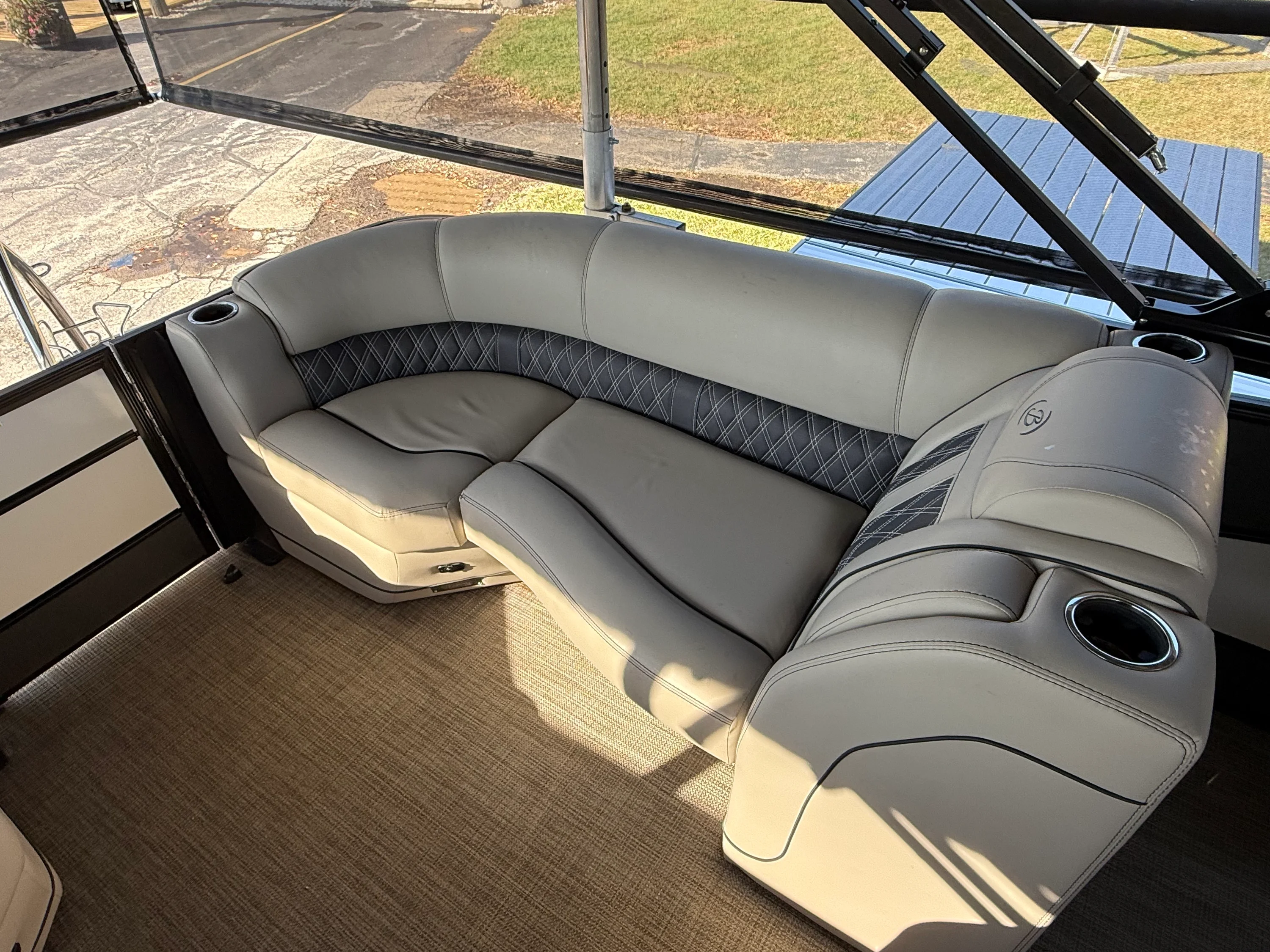 2021 Barletta L23QC Image Thumbnail #12