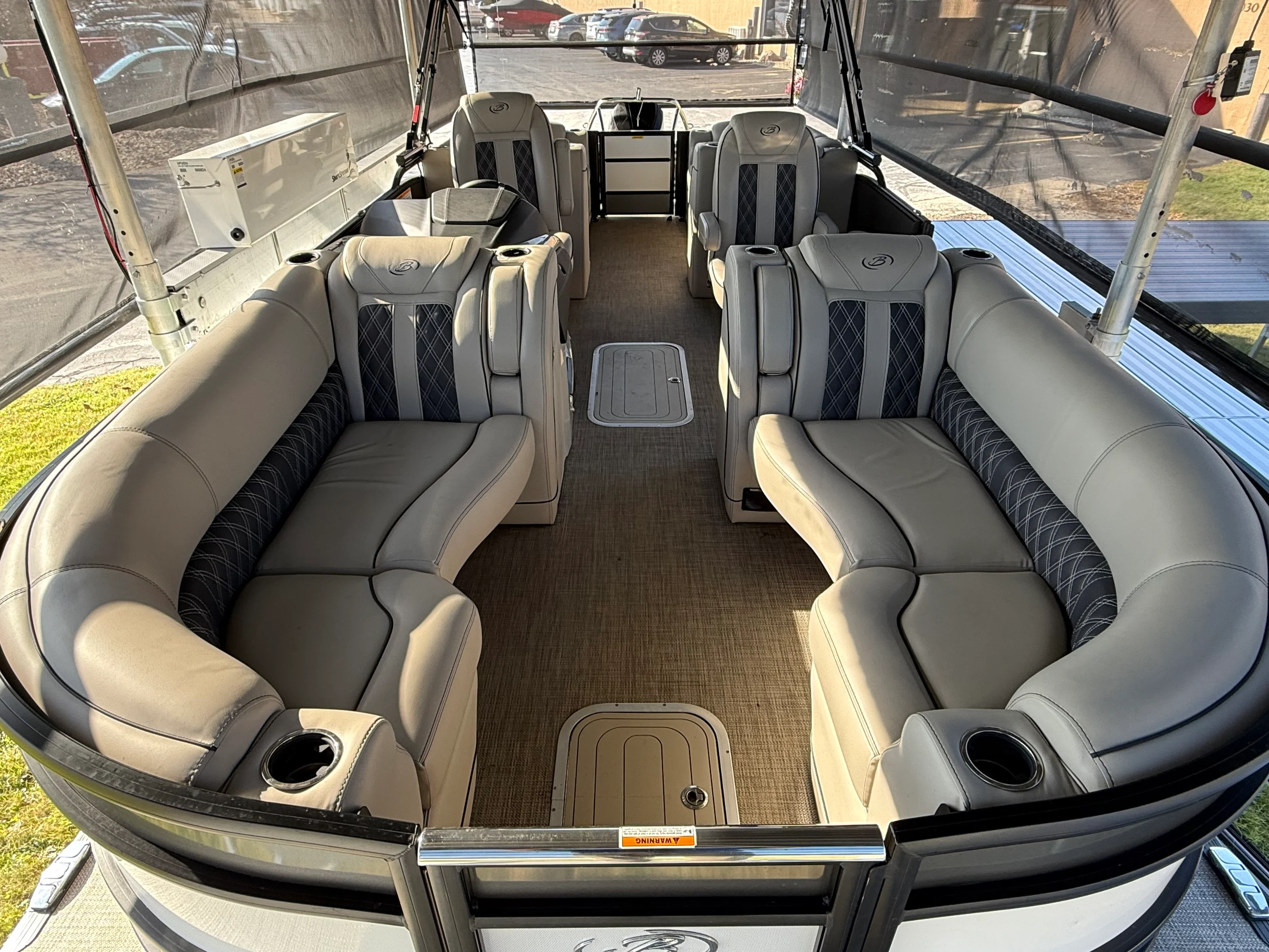 2021 Barletta L23QC Image Thumbnail #4